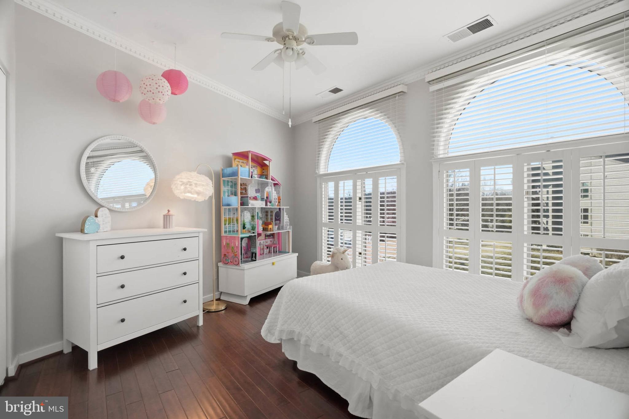 CHESAPEAKE HARBOUR - Residential