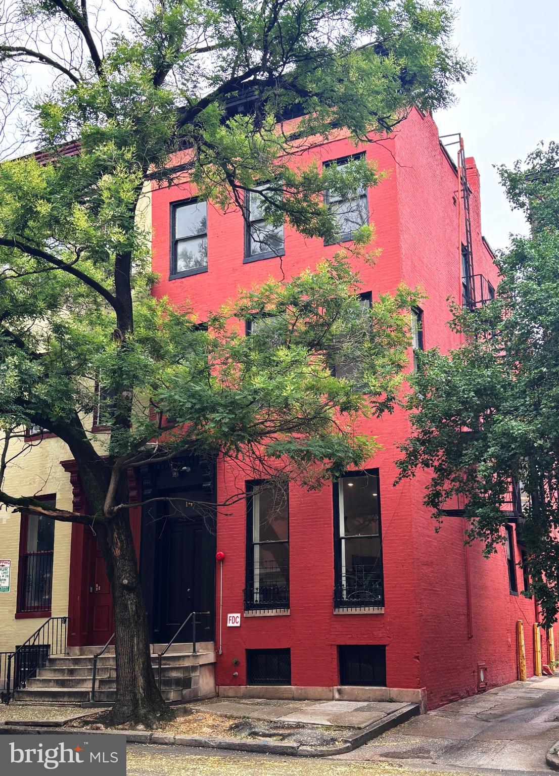 14 E READ STREET