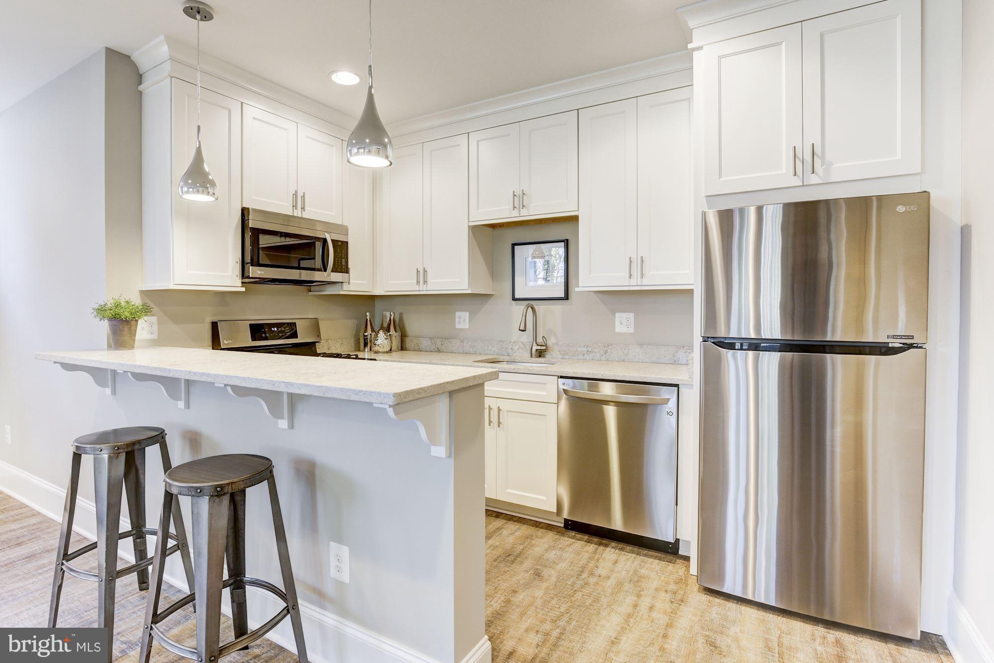 LYON VILLAGE - Residential