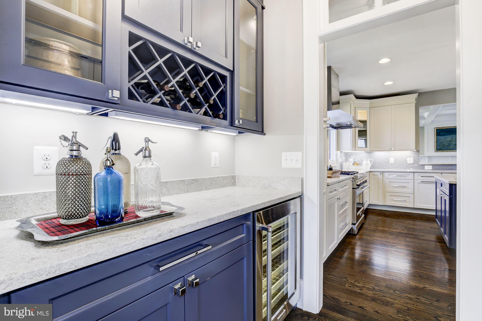 LYON VILLAGE - Residential