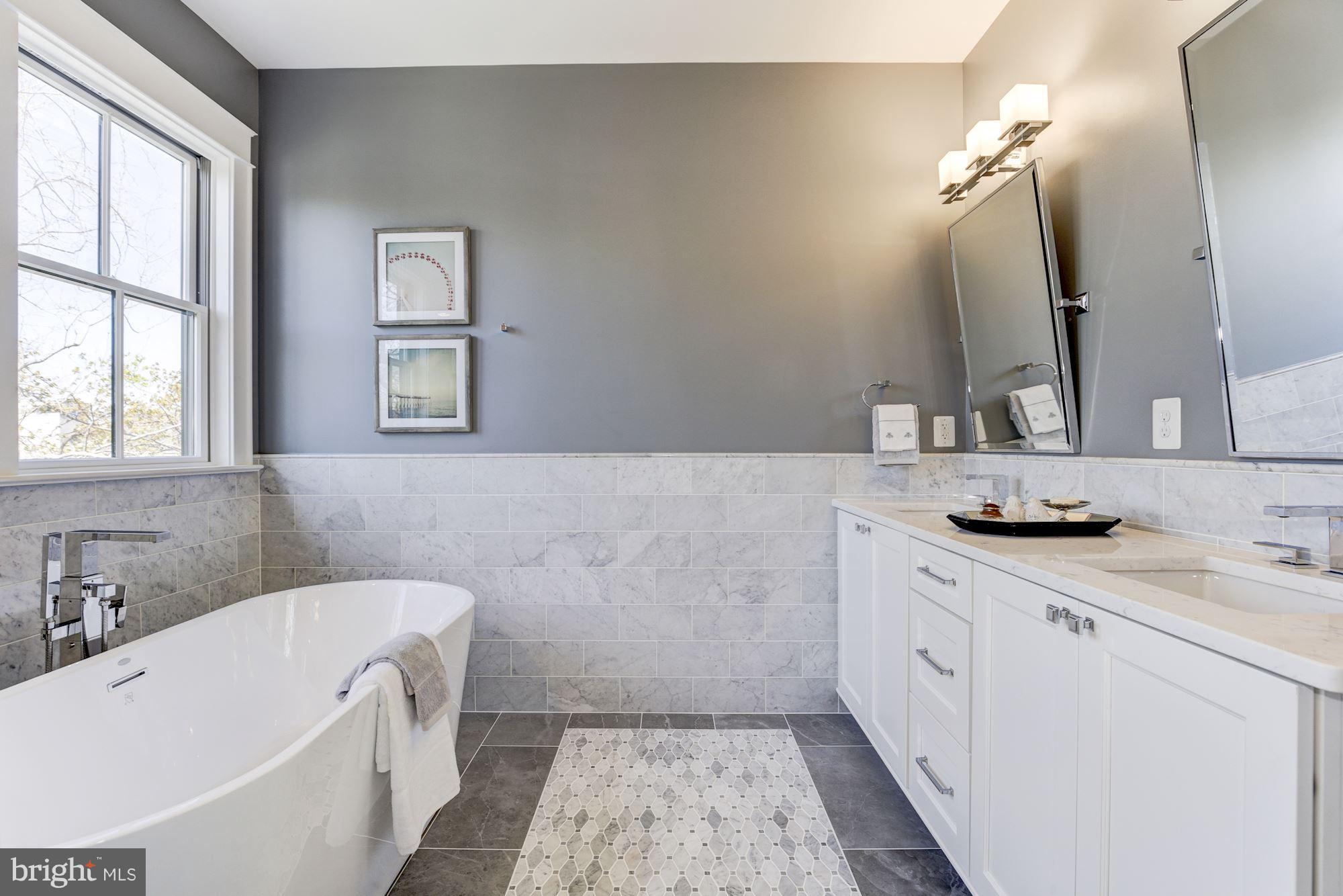 LYON VILLAGE - Residential