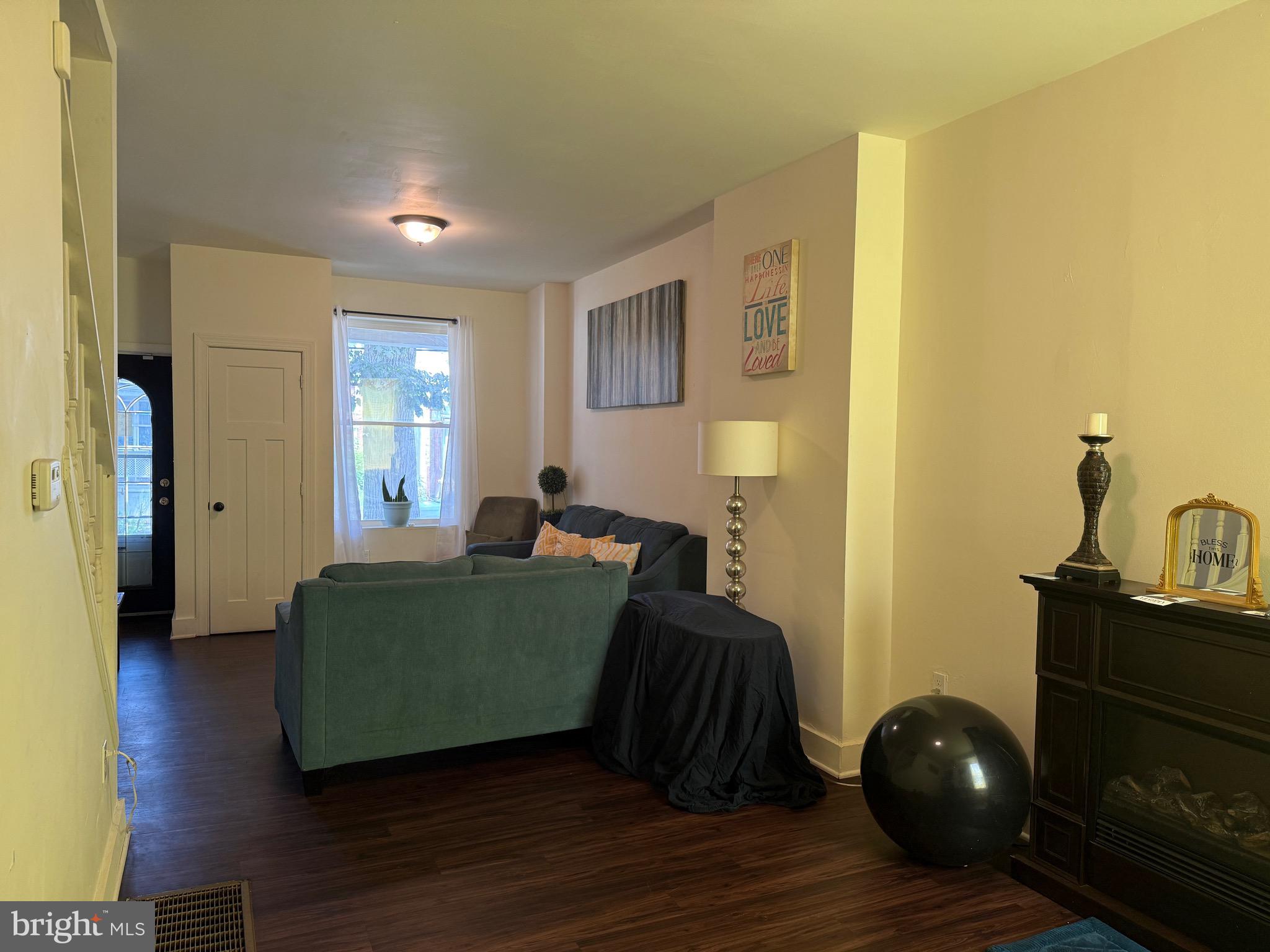 1443 BERRYHILL STREET