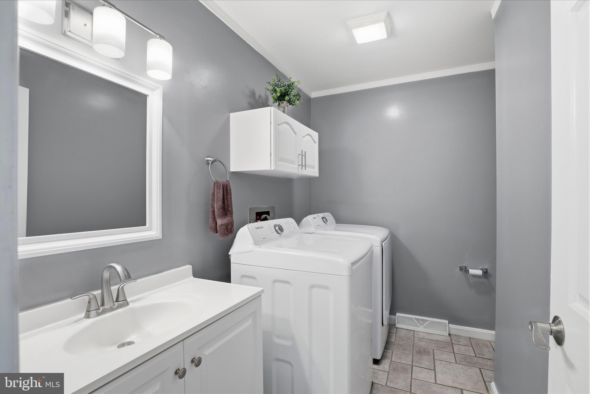 MILLERSVILLE - Residential