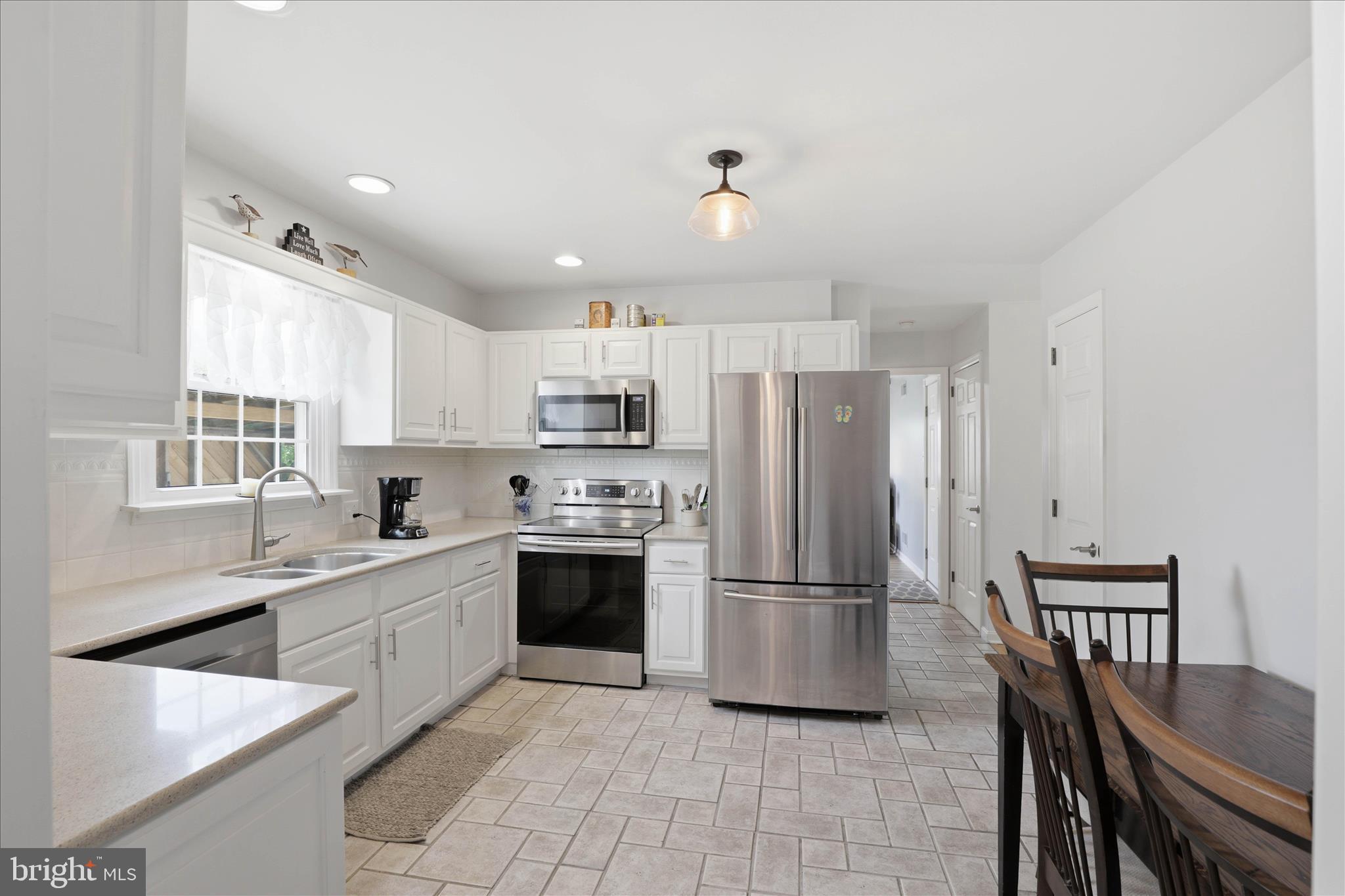 MILLERSVILLE - Residential