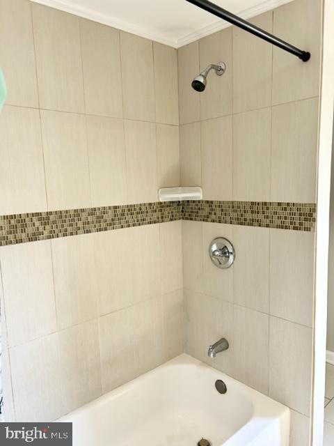 HOLLINS MARKET - Residential Lease