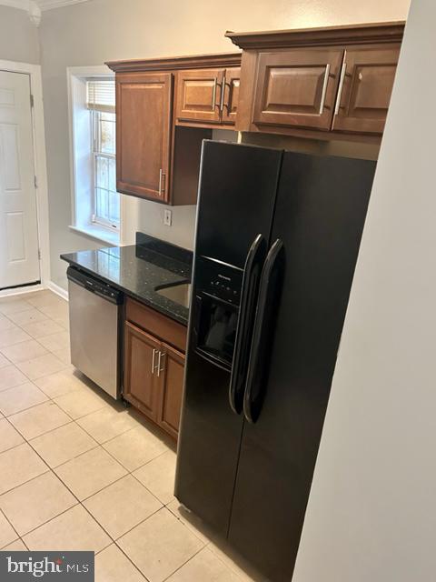 HOLLINS MARKET - Residential Lease