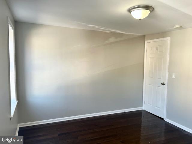 HOLLINS MARKET - Residential Lease