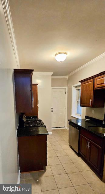 HOLLINS MARKET - Residential Lease