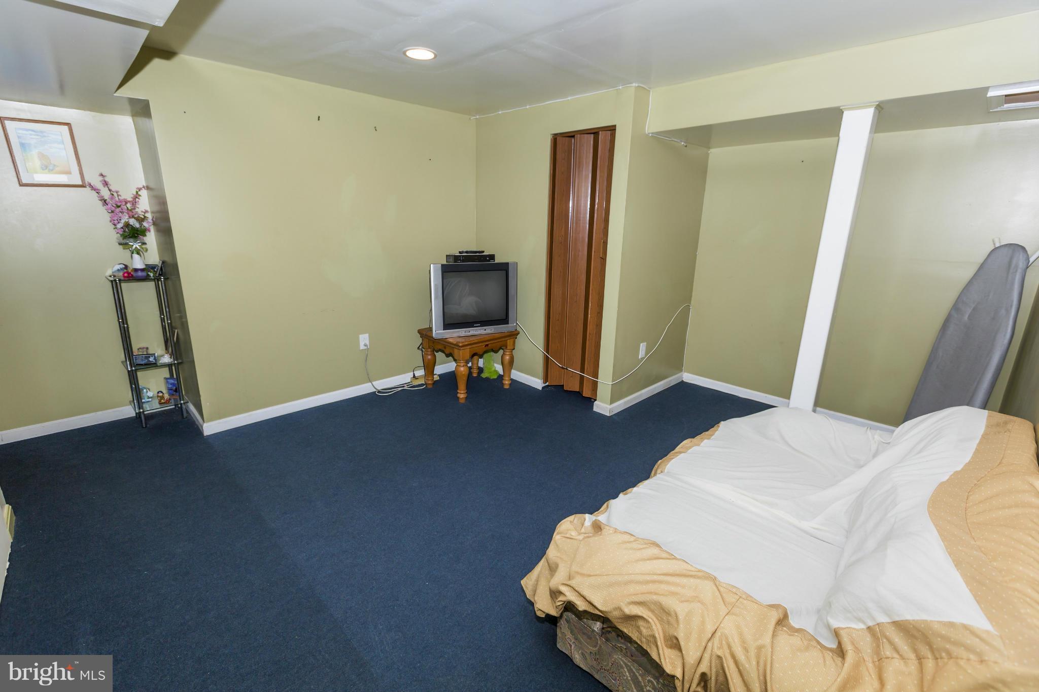 CLEARVIEW MANOR - Residential