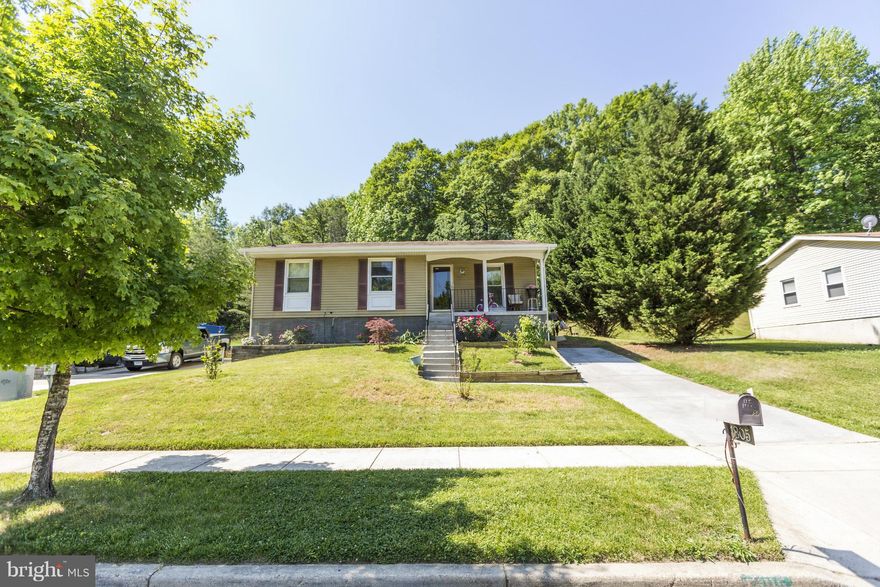 Come See this wonderful rambler with fully finished  basement  in a peaceful neighborhood with large driveway,  sun filled living room, spacious kitchen, great sized bedrooms, lovely front and back yard space, and more!