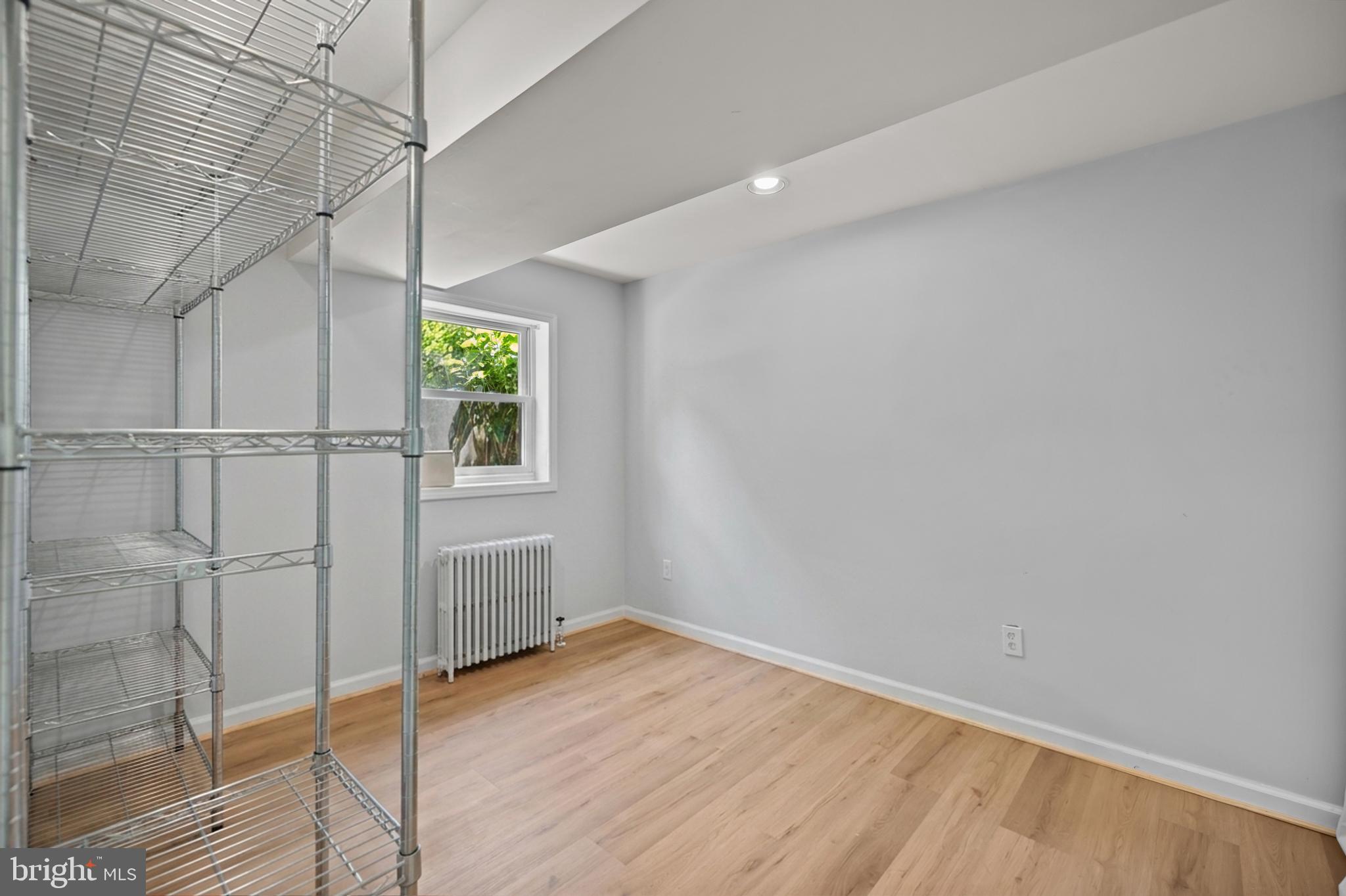 NEWINGTON STATION - Residential