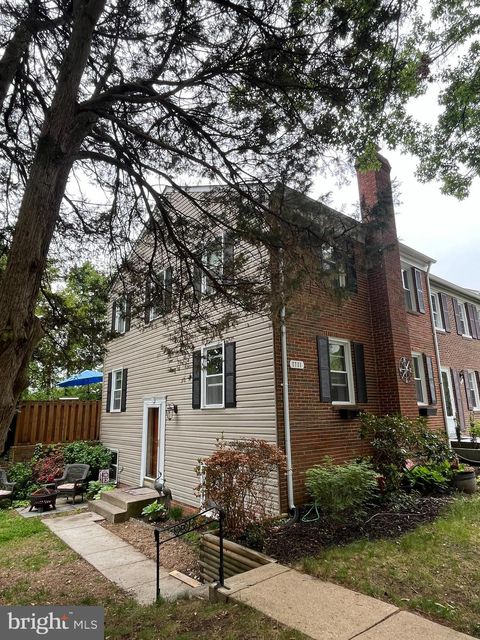 Photo of 7771 Durer Court, SPRINGFIELD, VA 22153 (MLS # VAFX2309760)