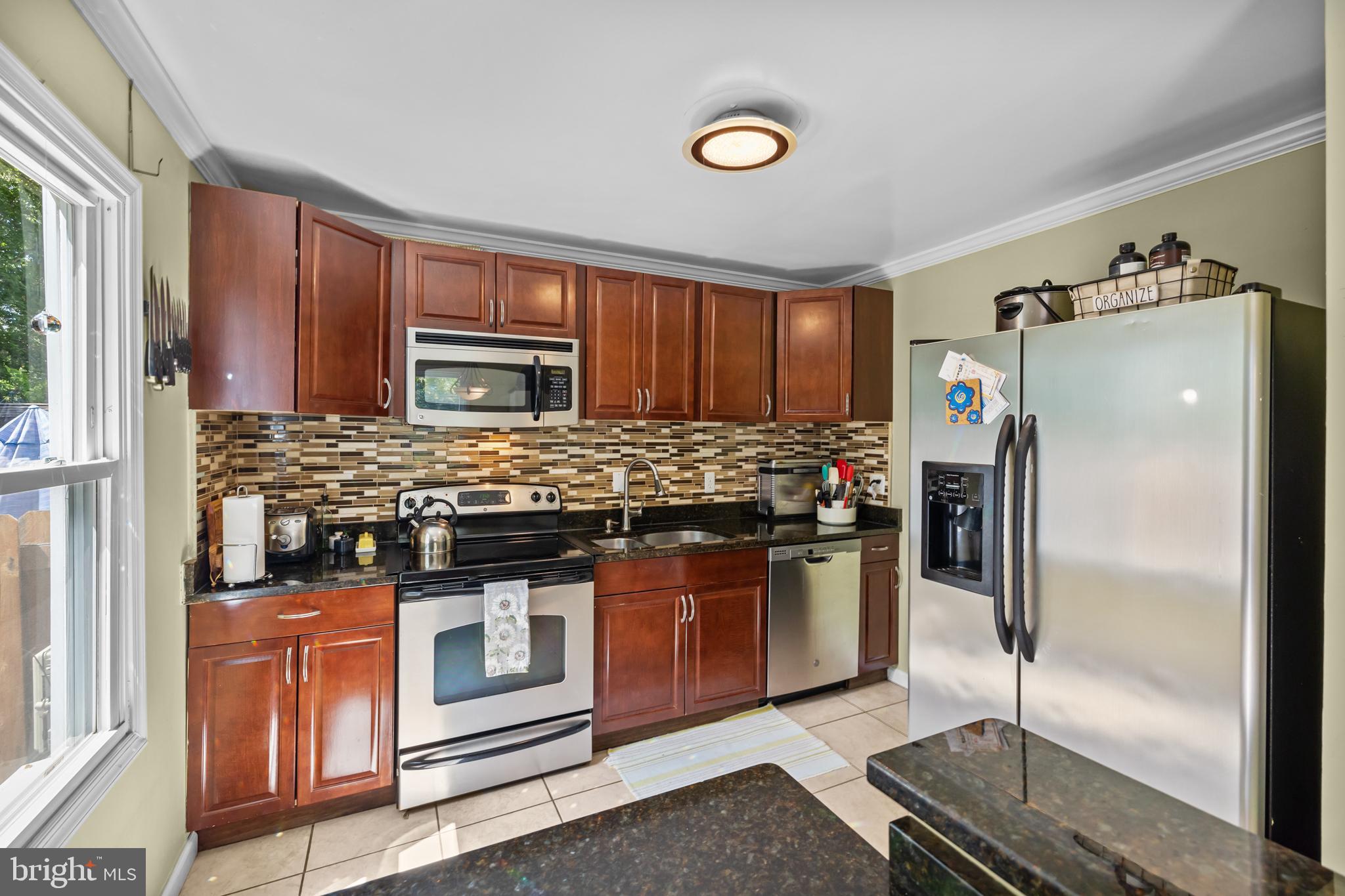 NEWINGTON STATION - Residential