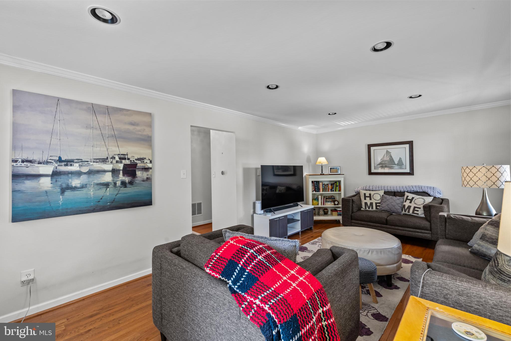 NEWINGTON STATION - Residential
