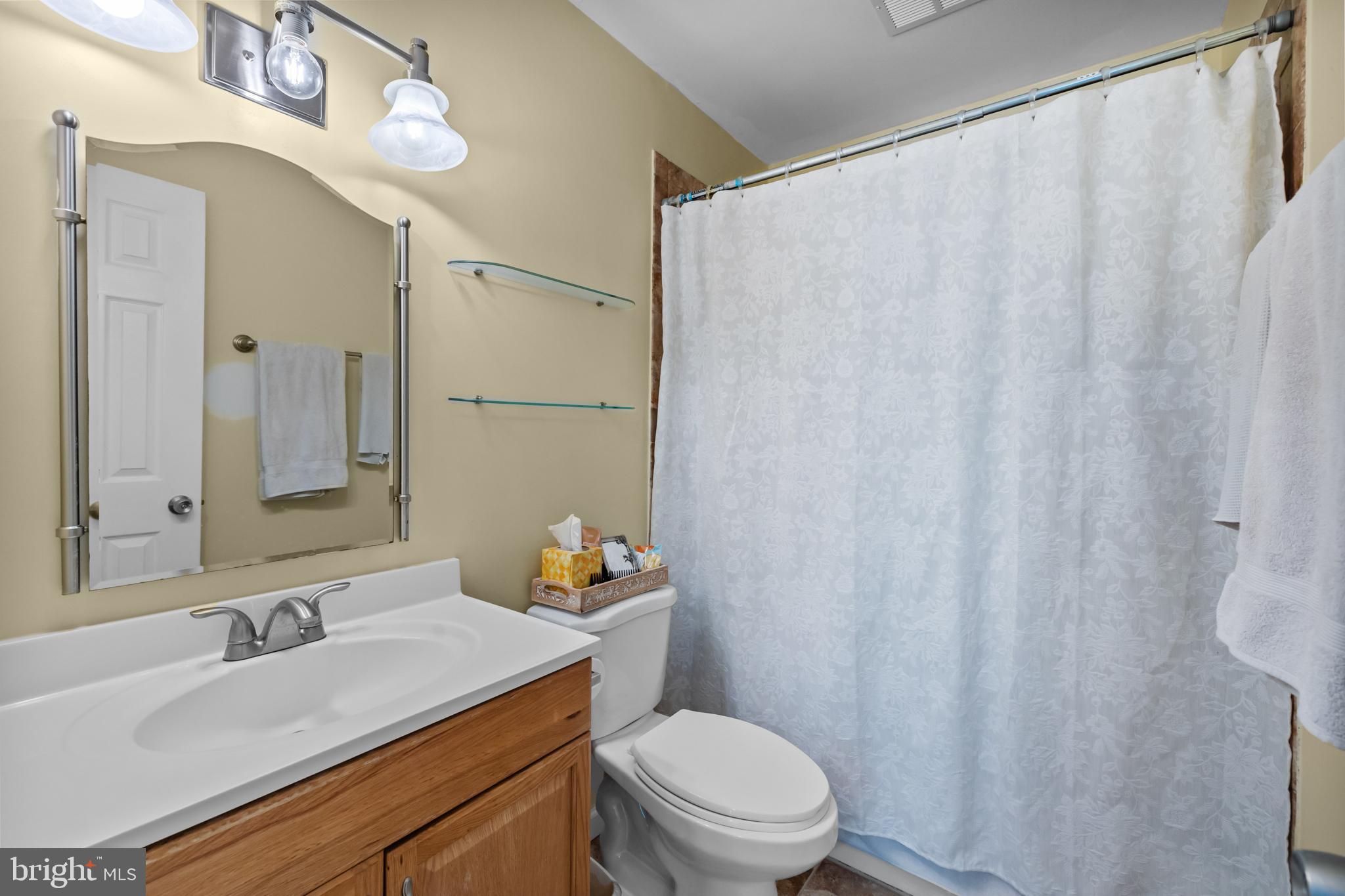 NEWINGTON STATION - Residential