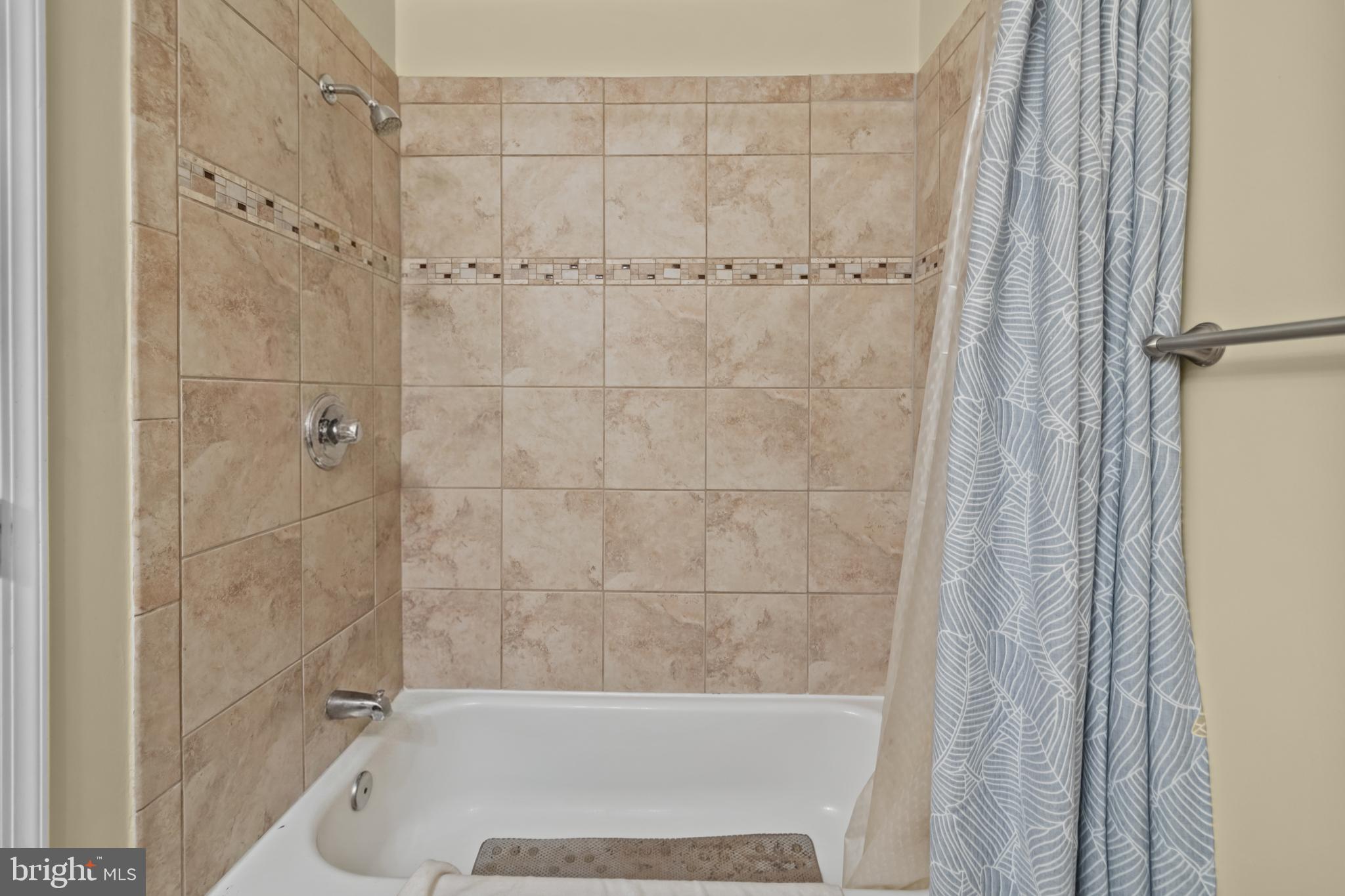 NEWINGTON STATION - Residential