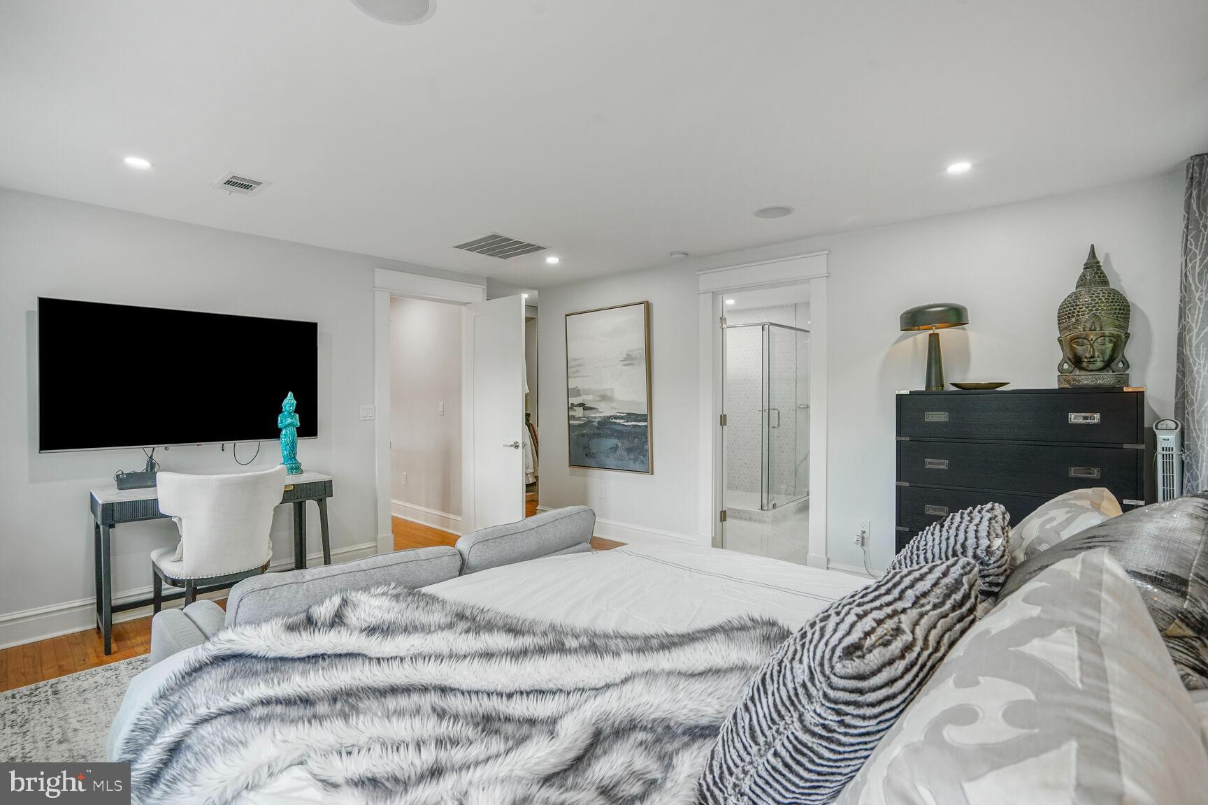 PUTNAM HILL - Residential Lease