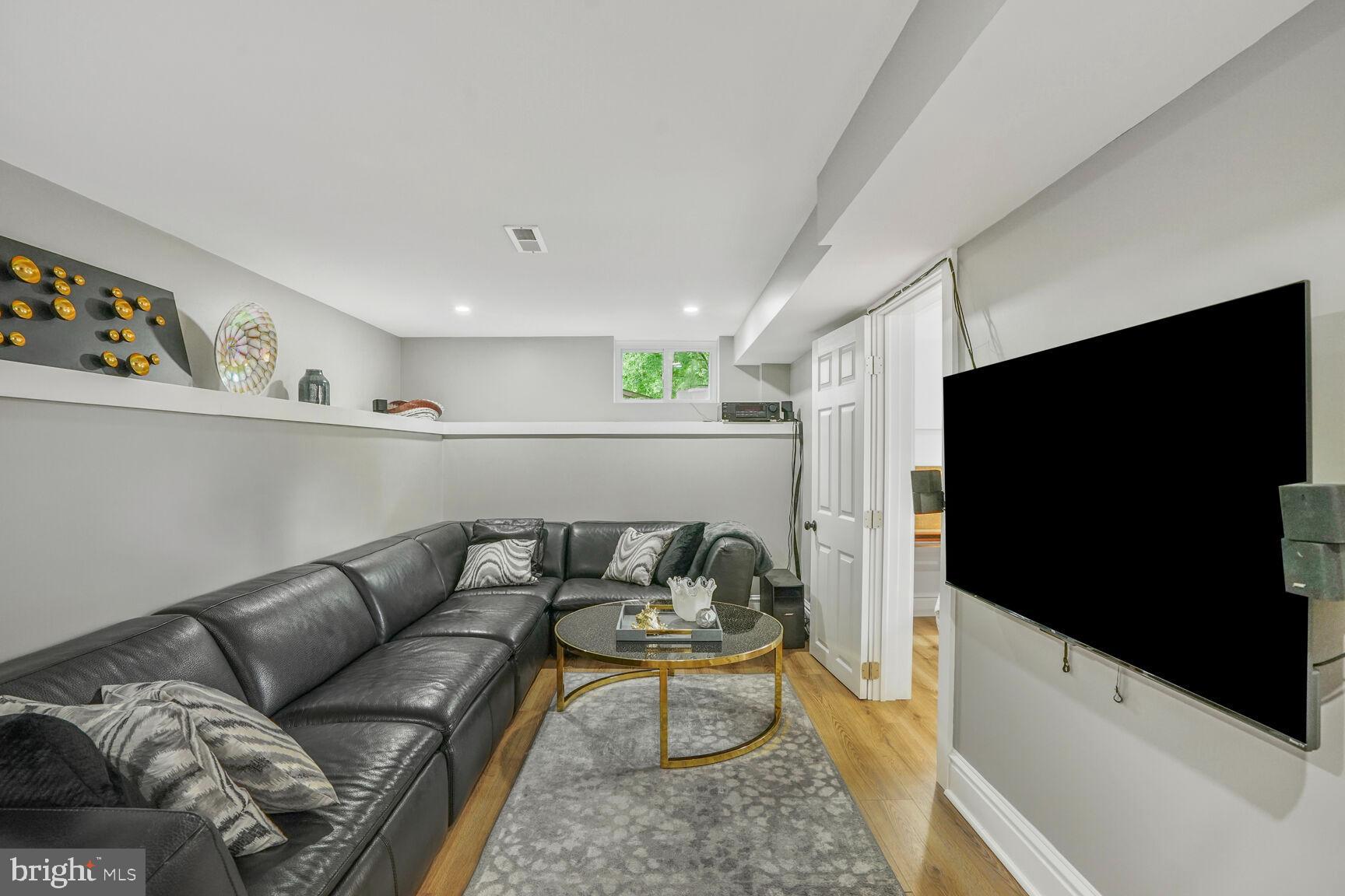 PUTNAM HILL - Residential Lease