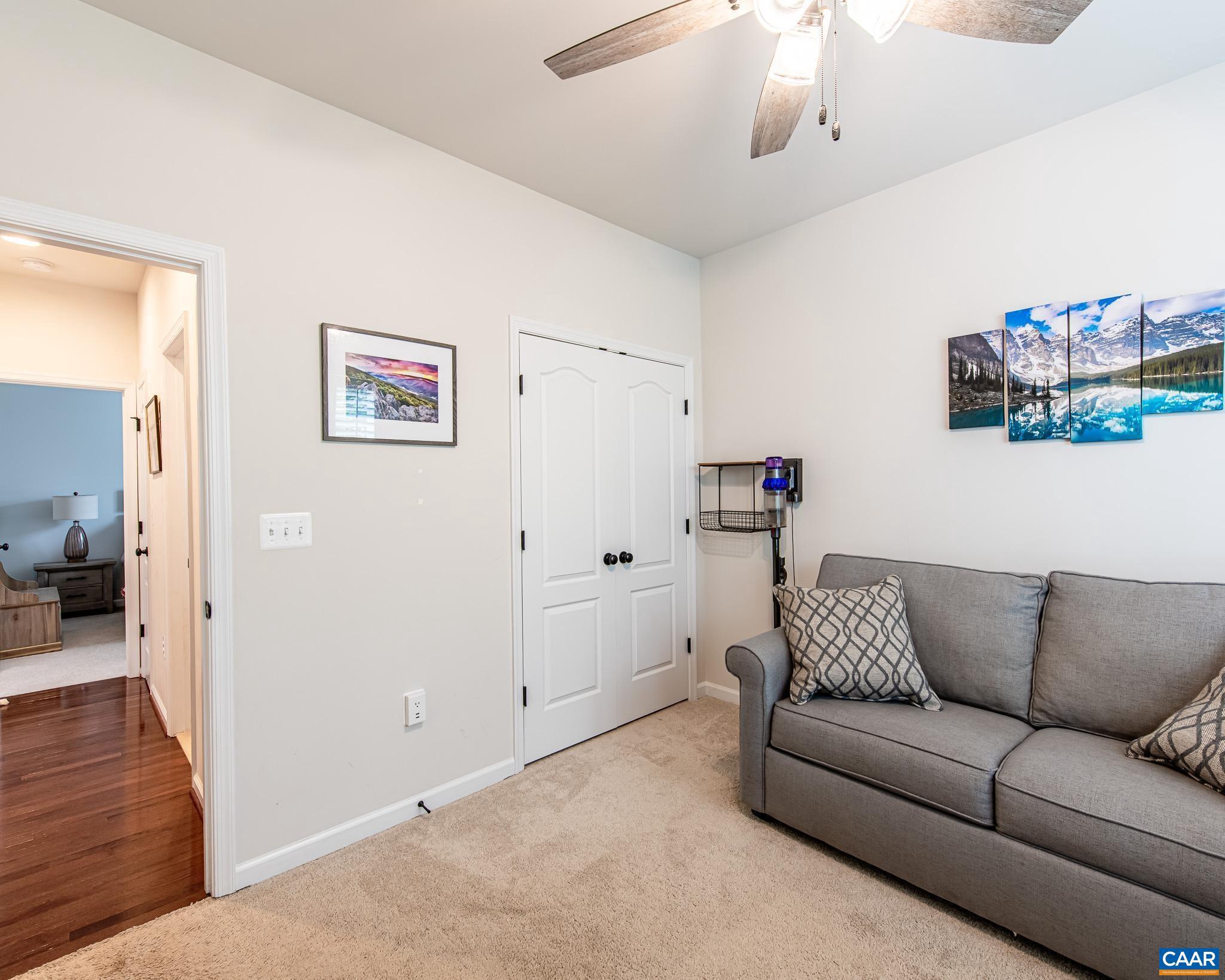 SPRING CREEK - Residential