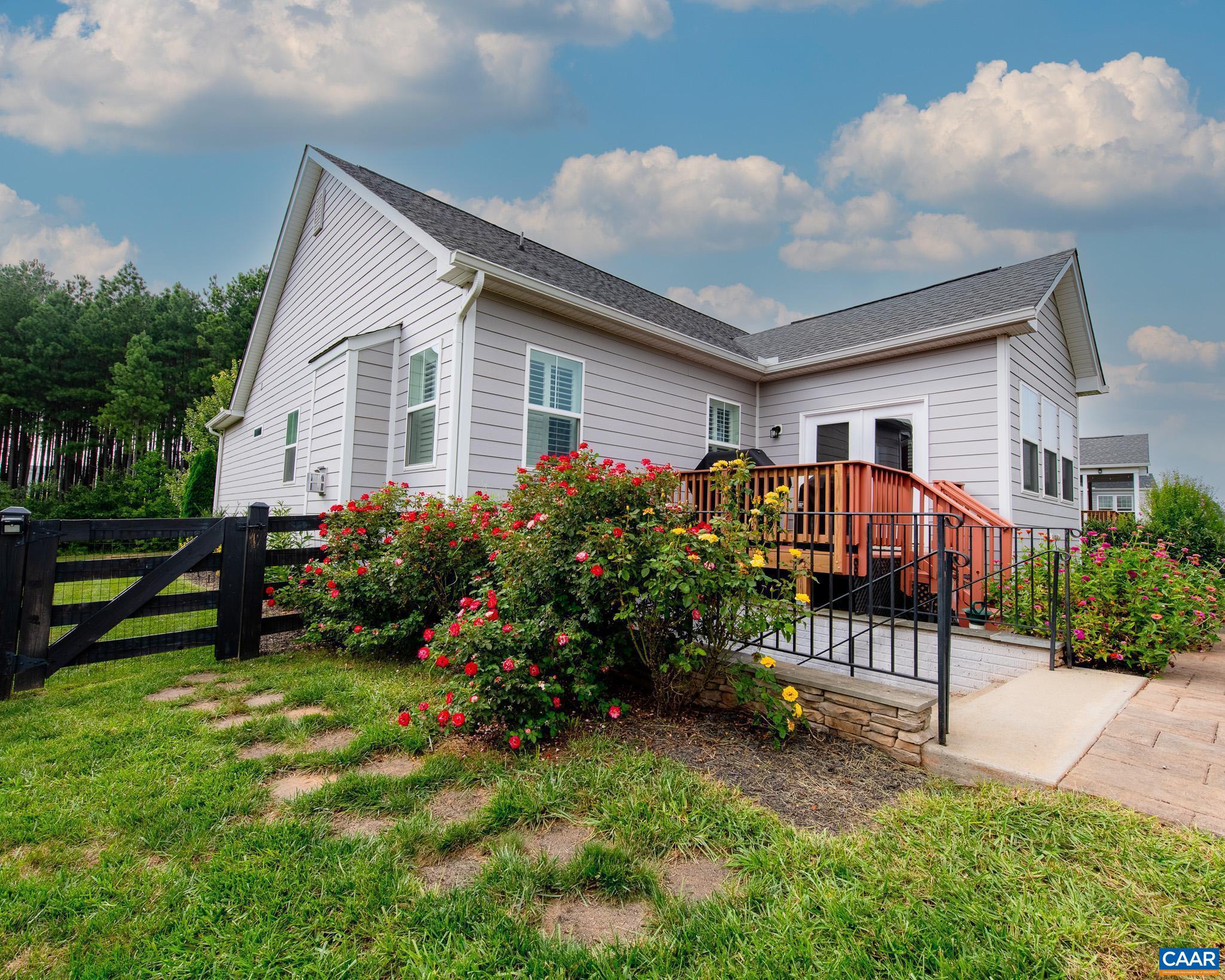 SPRING CREEK - Residential