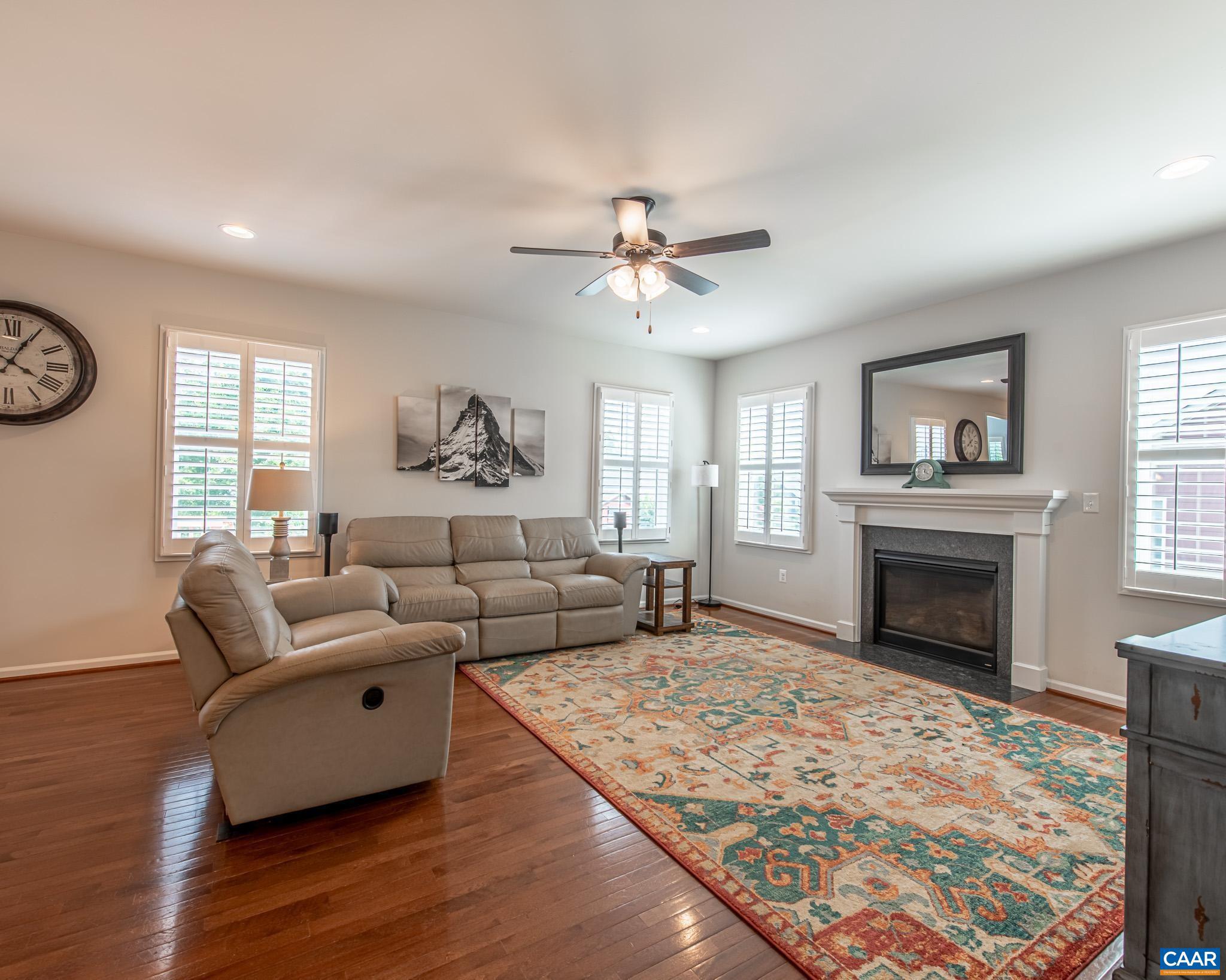 SPRING CREEK - Residential