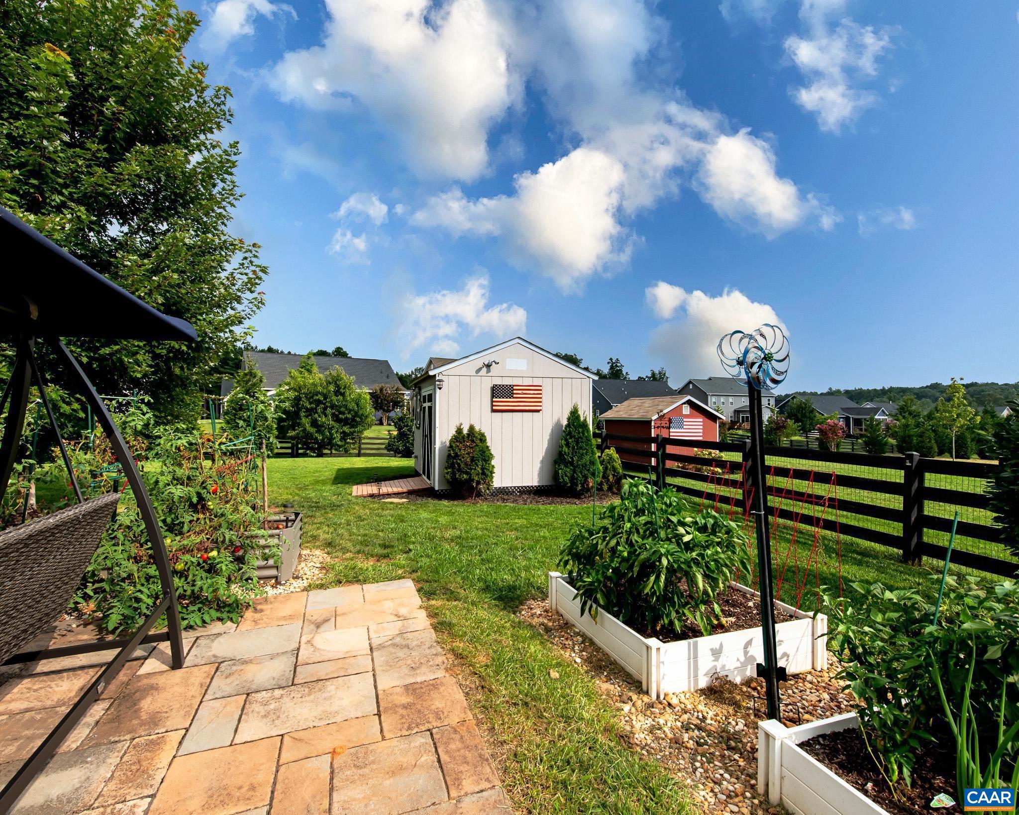 SPRING CREEK - Residential