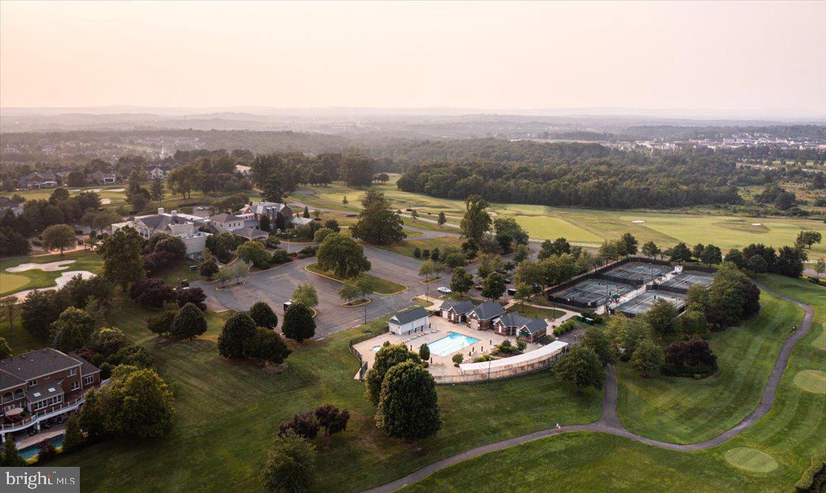 BELMONT COUNTRY CLUB - Residential