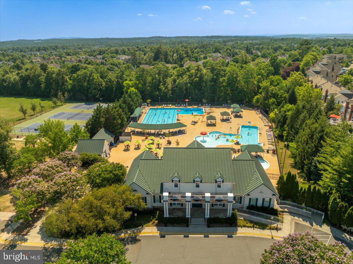 BELMONT COUNTRY CLUB - Residential