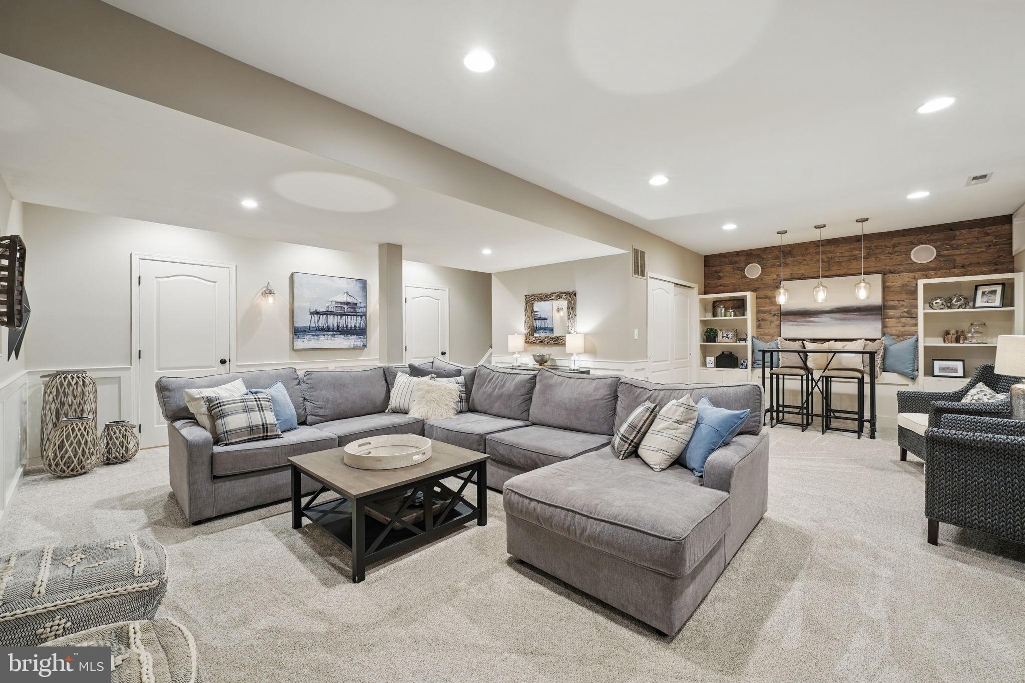 BELMONT COUNTRY CLUB - Residential