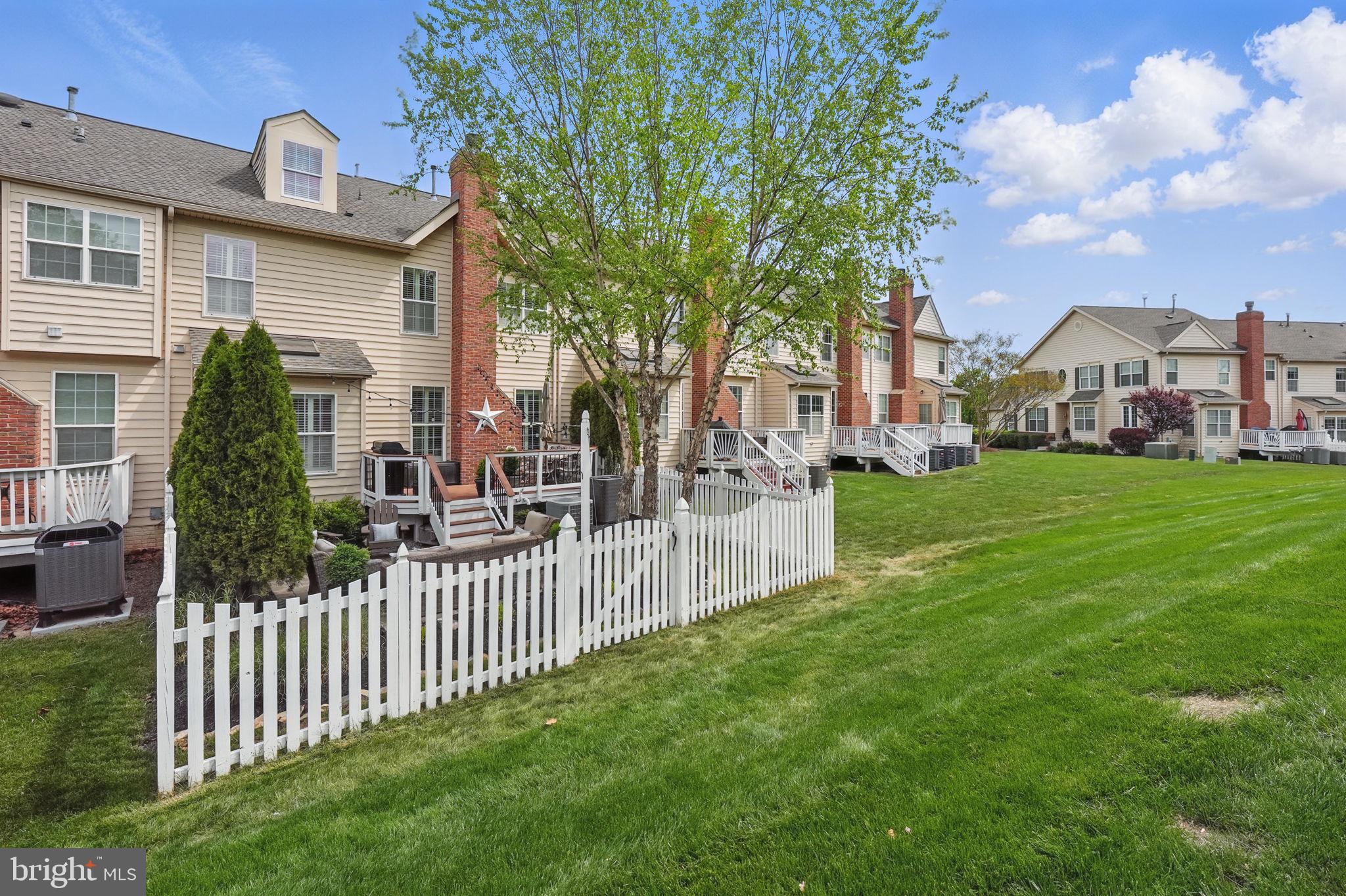 BELMONT COUNTRY CLUB - Residential