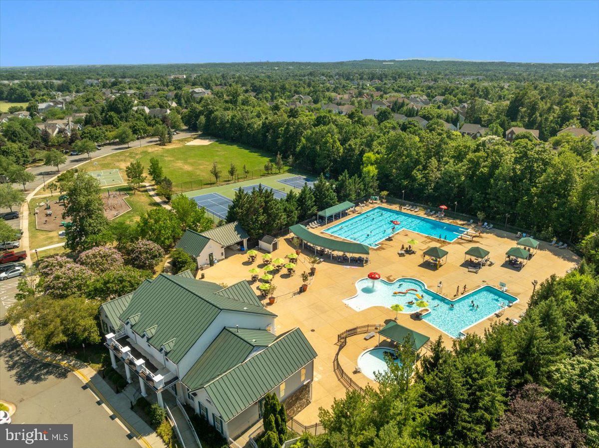 BELMONT COUNTRY CLUB - Residential