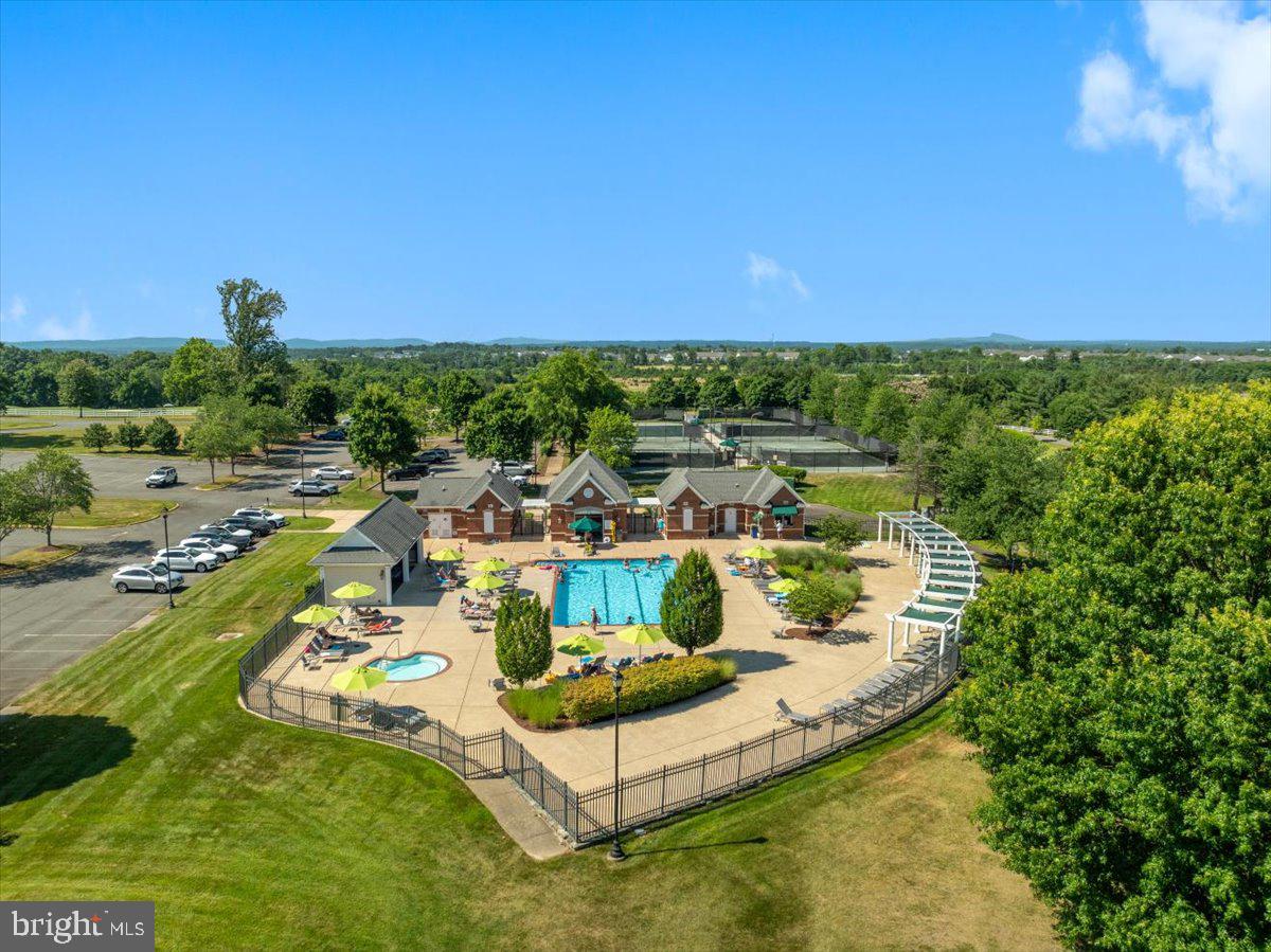 BELMONT COUNTRY CLUB - Residential