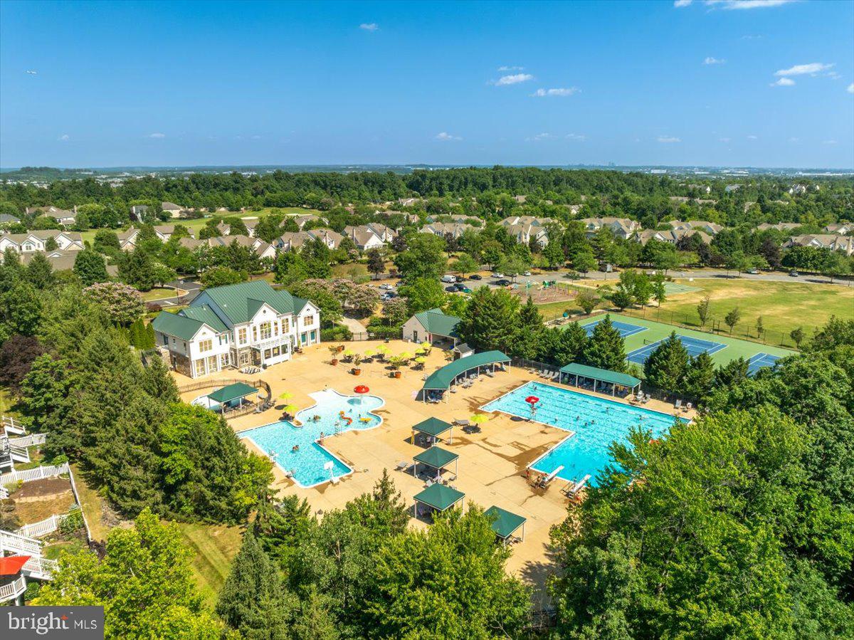 BELMONT COUNTRY CLUB - Residential