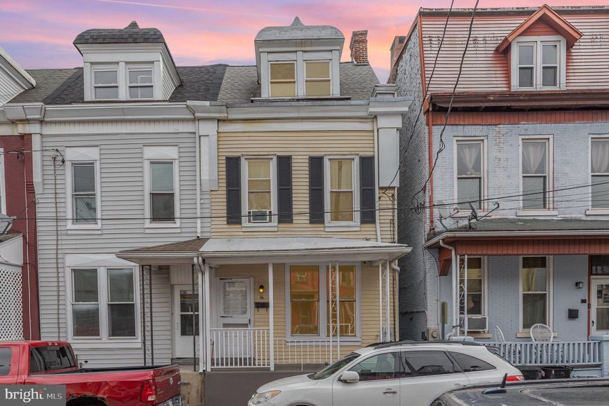 Welcome to 16 S 11th Street, Lebanon, PA 17042!!
This affordable city property is located in the heart of Lebanon, offering 4 private bedrooms and 1.5 bathrooms, perfect for families or those who desire extra space.
Whether you're looking for your first home or to expand your rental portfolio, this property could be the one you are looking for!!
Don't miss this opportunity and make this your new home!!