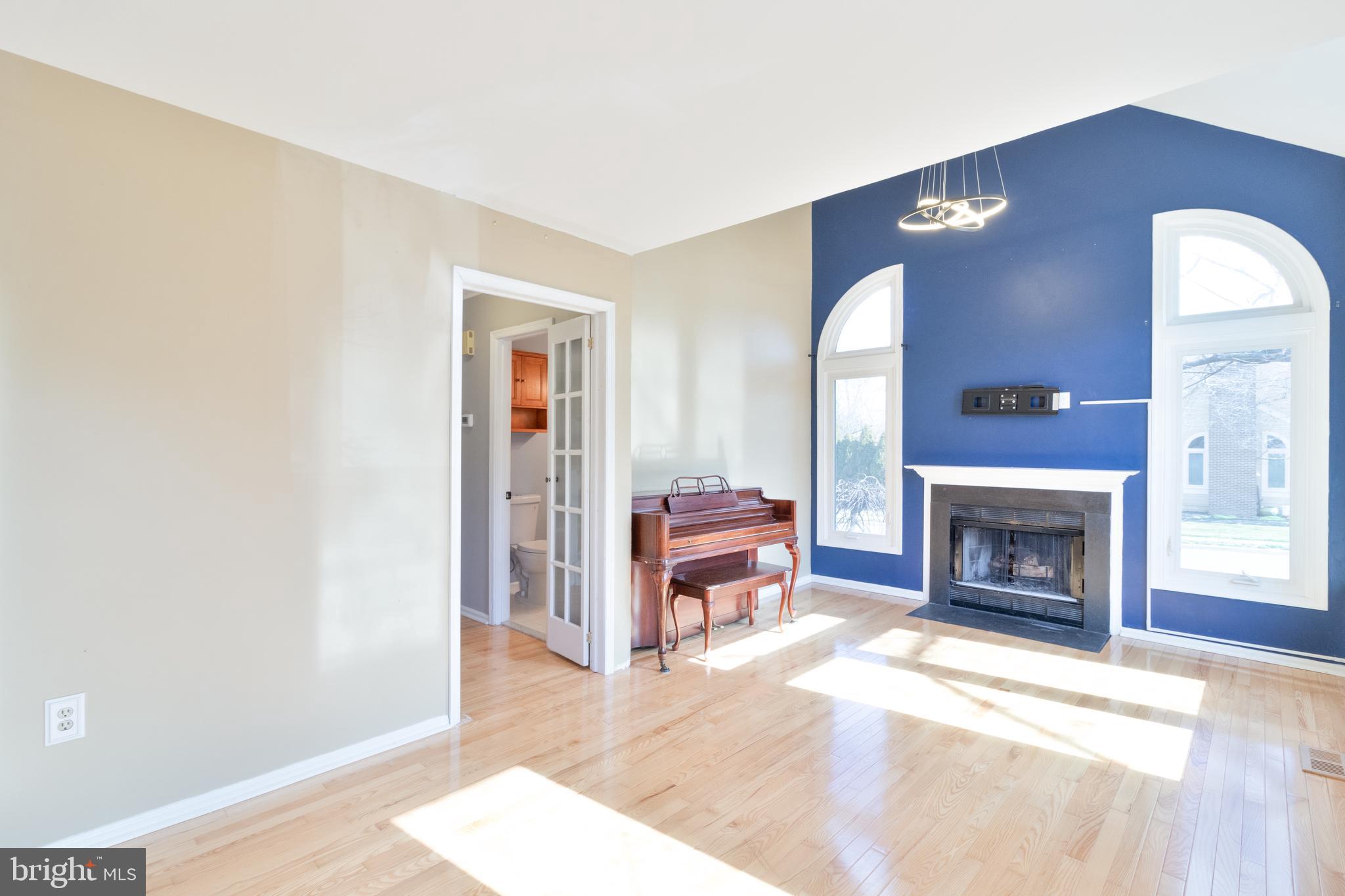 POTOMAC FAIRWAYS - Residential