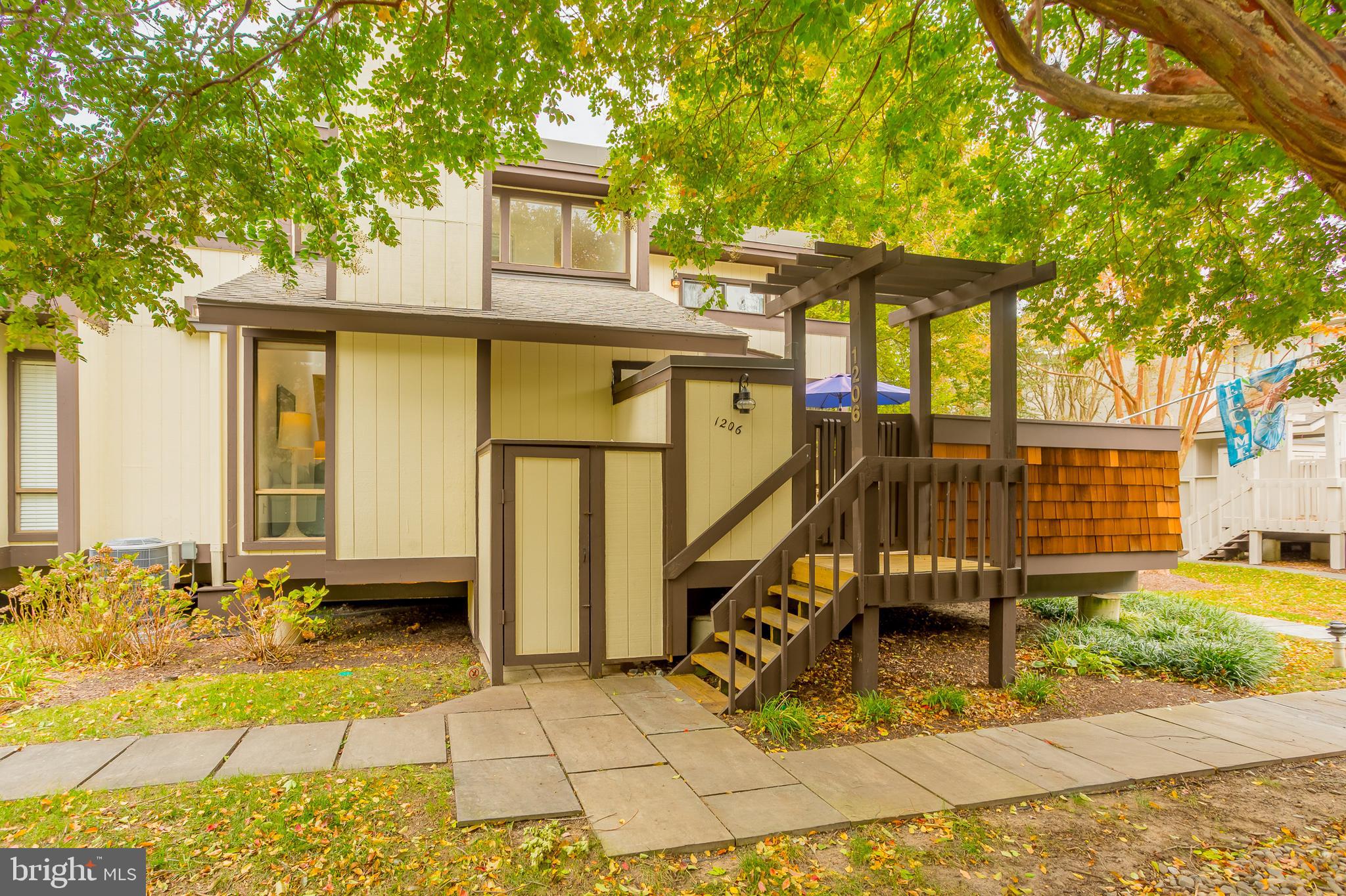 33597 CENTER COURT 1206