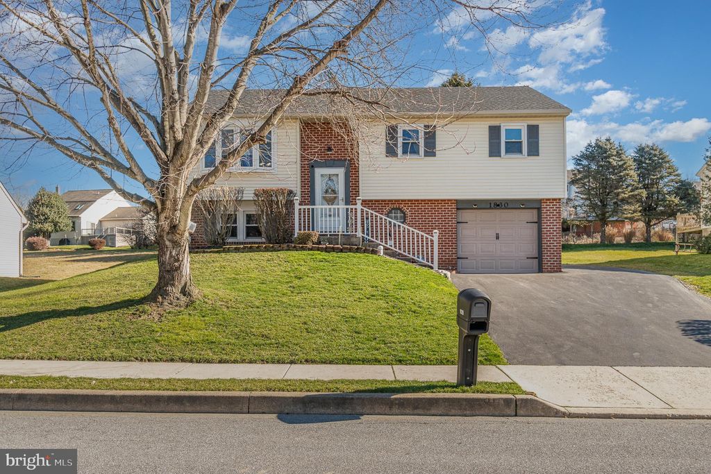 Photo of 1830 Wilderness Road, Lancaster, PA 17603 (MLS # PALA2046328)