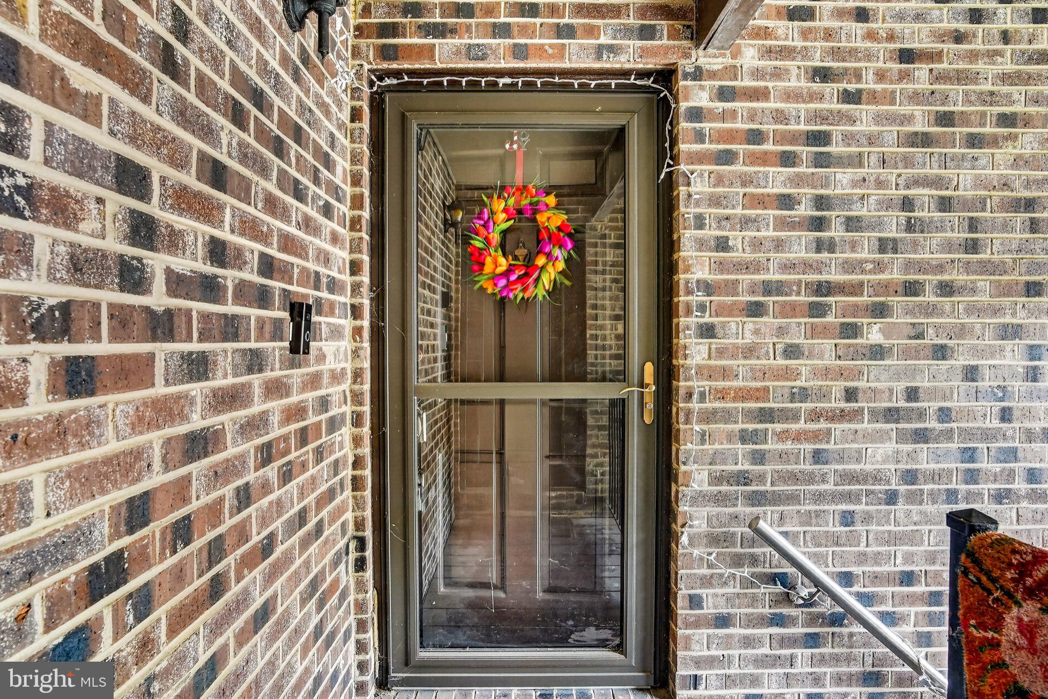 54 W BLUEBELL LANE