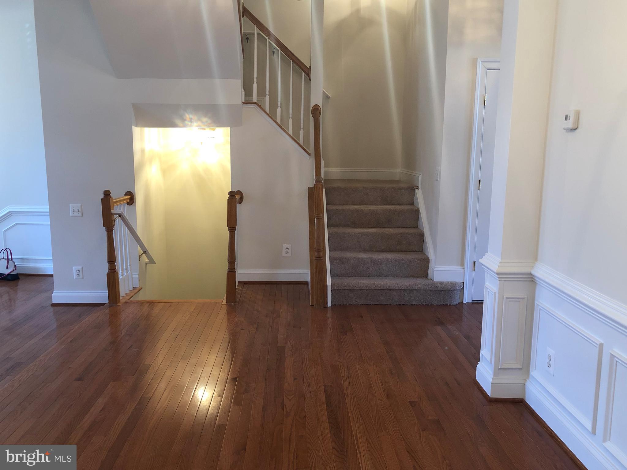 COUNTRY CREEK - Residential Lease