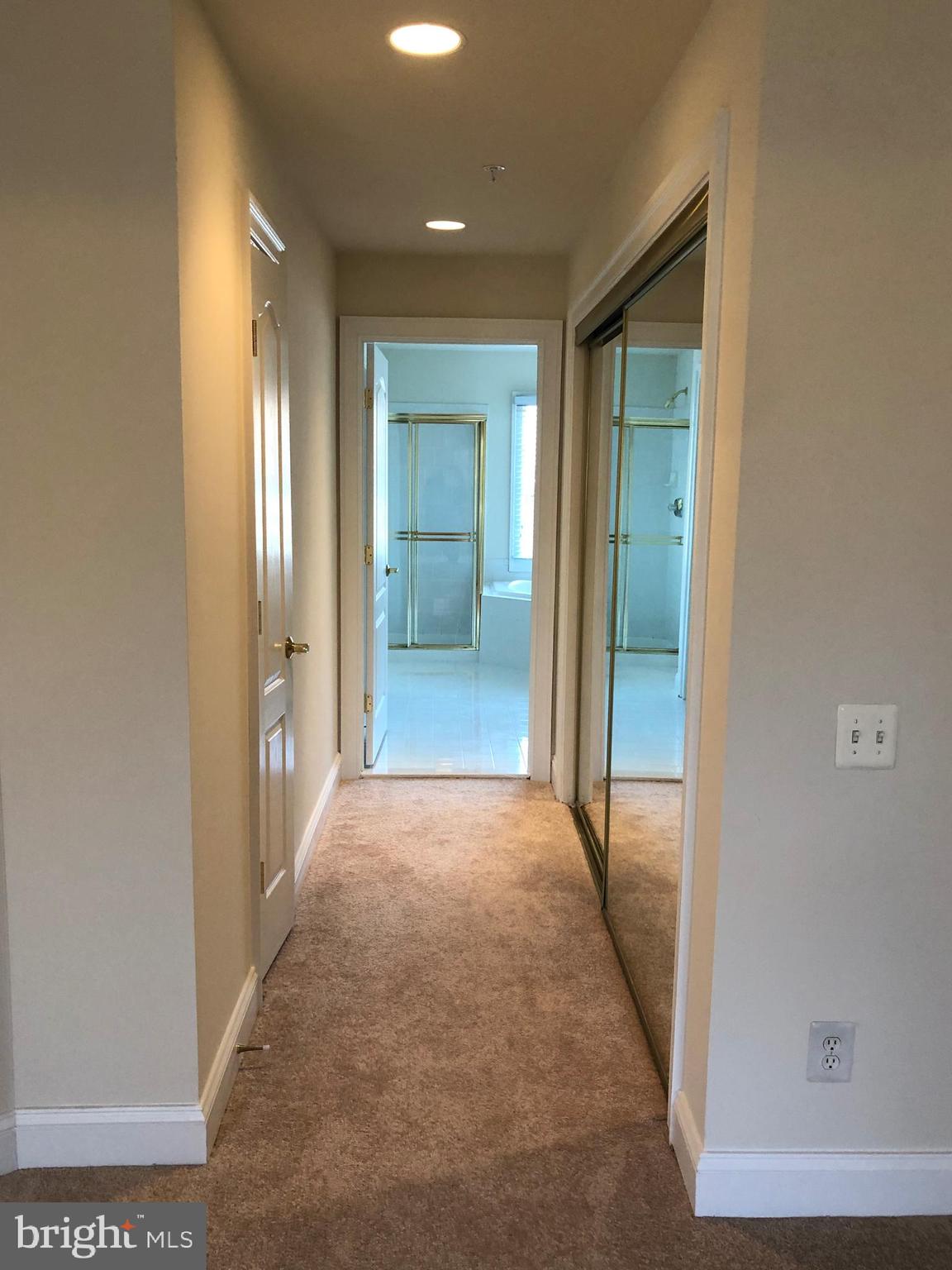 COUNTRY CREEK - Residential Lease