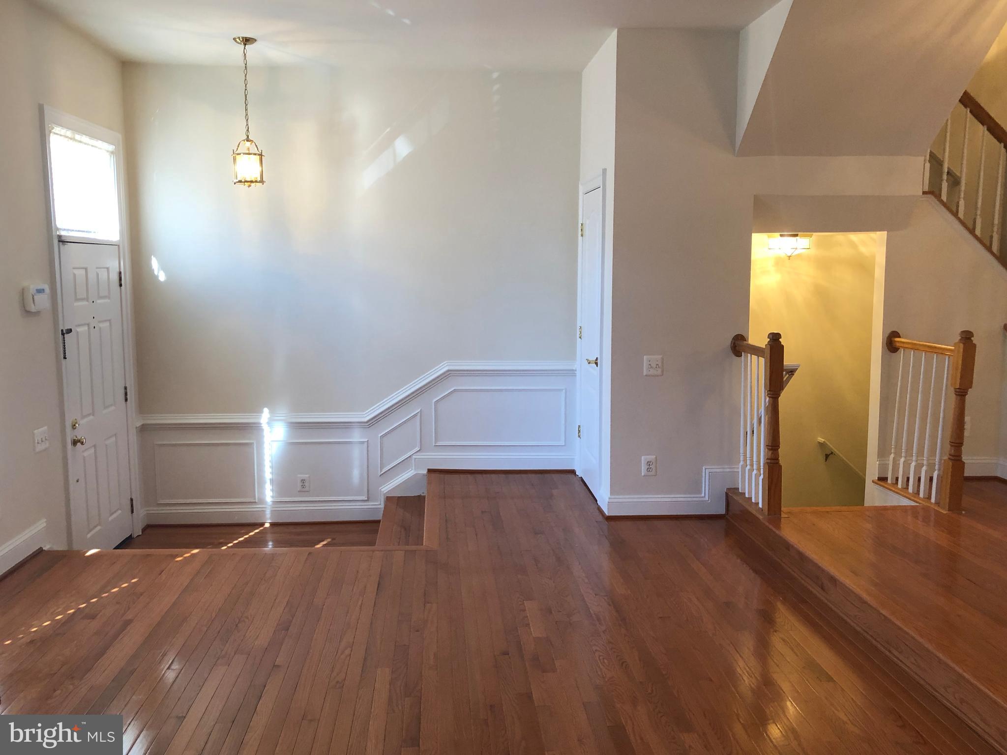 COUNTRY CREEK - Residential Lease