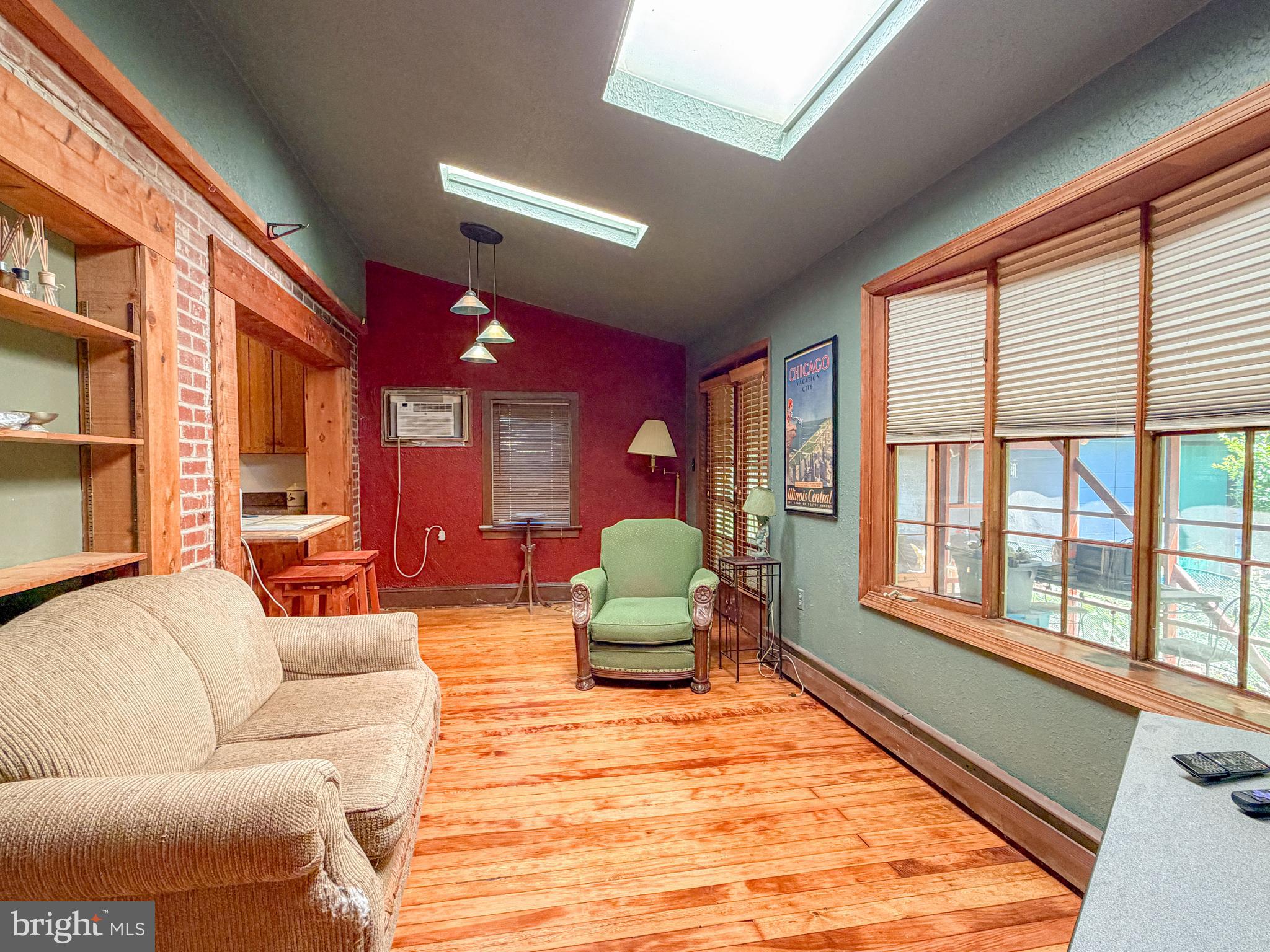 REALTY PARK - Residential