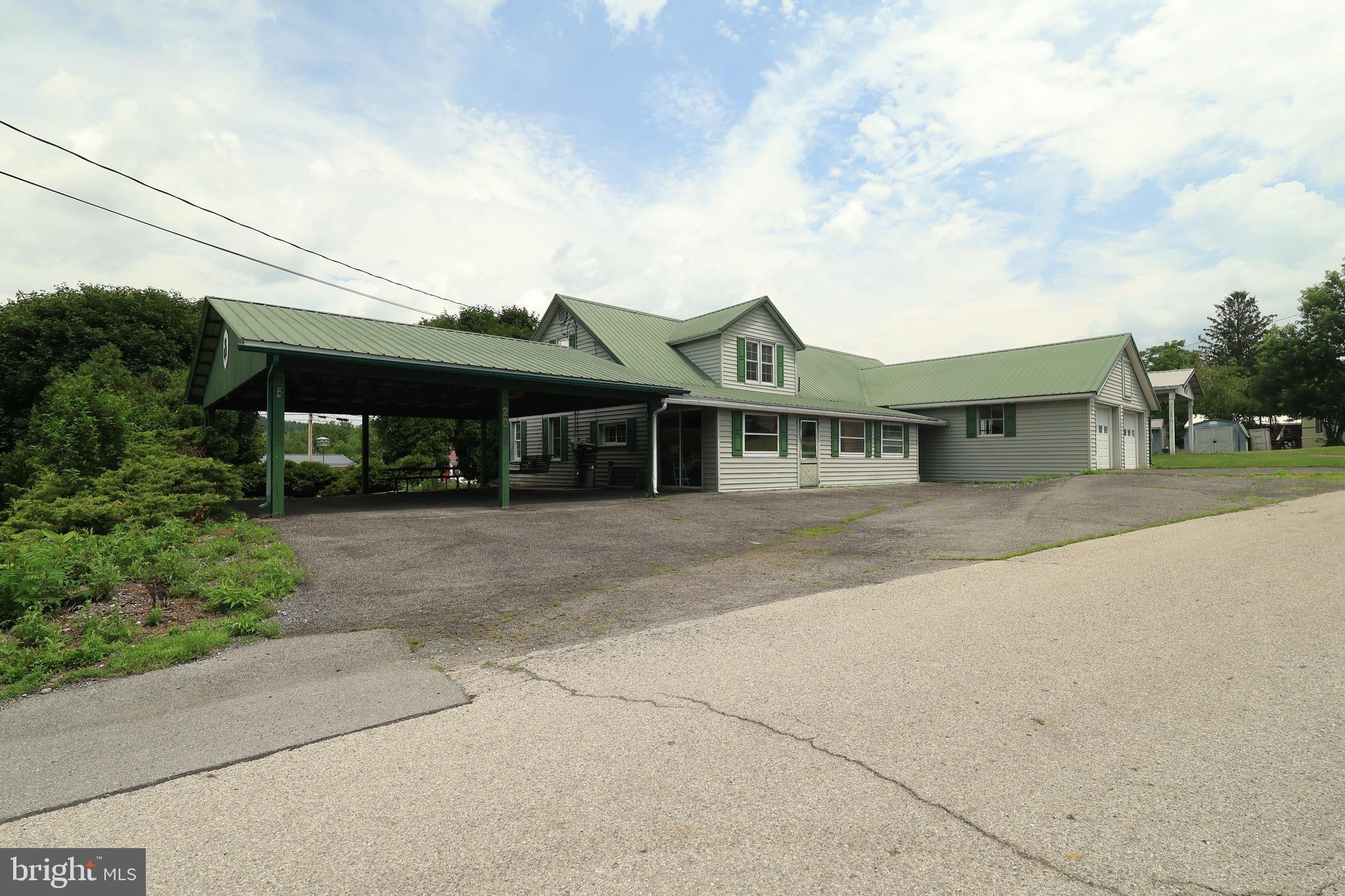 204 BOMBOY ROAD