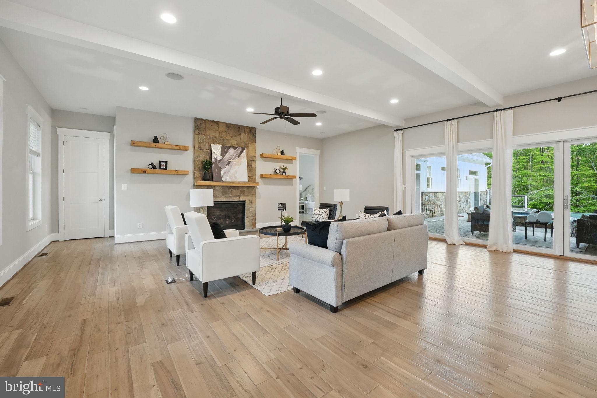 WOLF RUN SHOALS - Residential