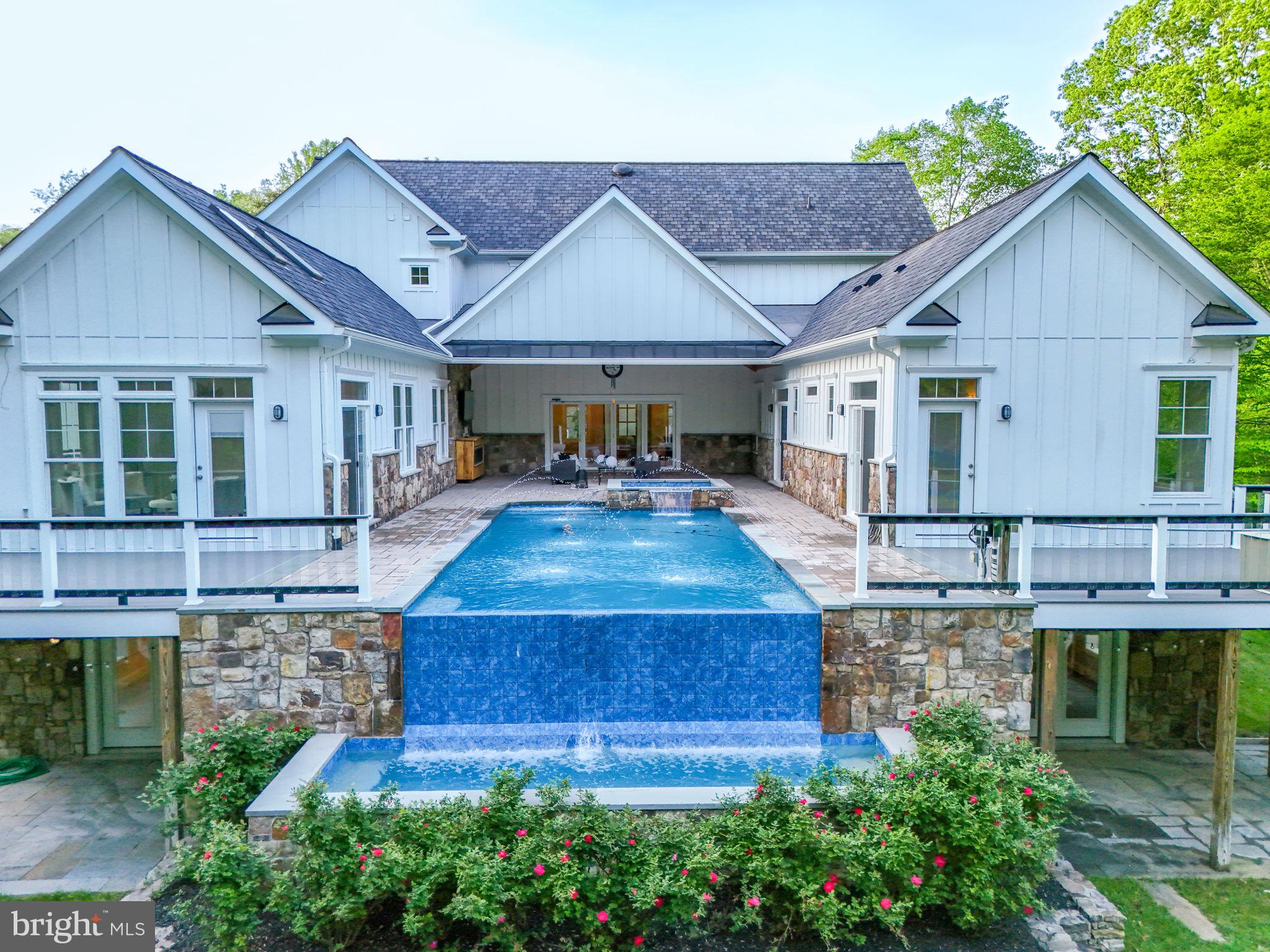 WOLF RUN SHOALS - Residential