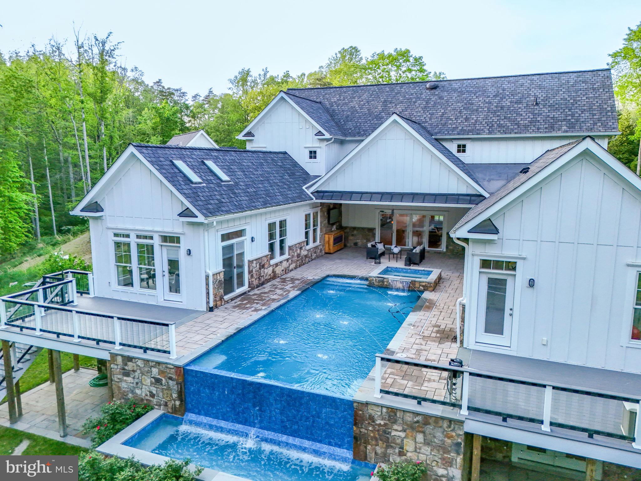 WOLF RUN SHOALS - Residential