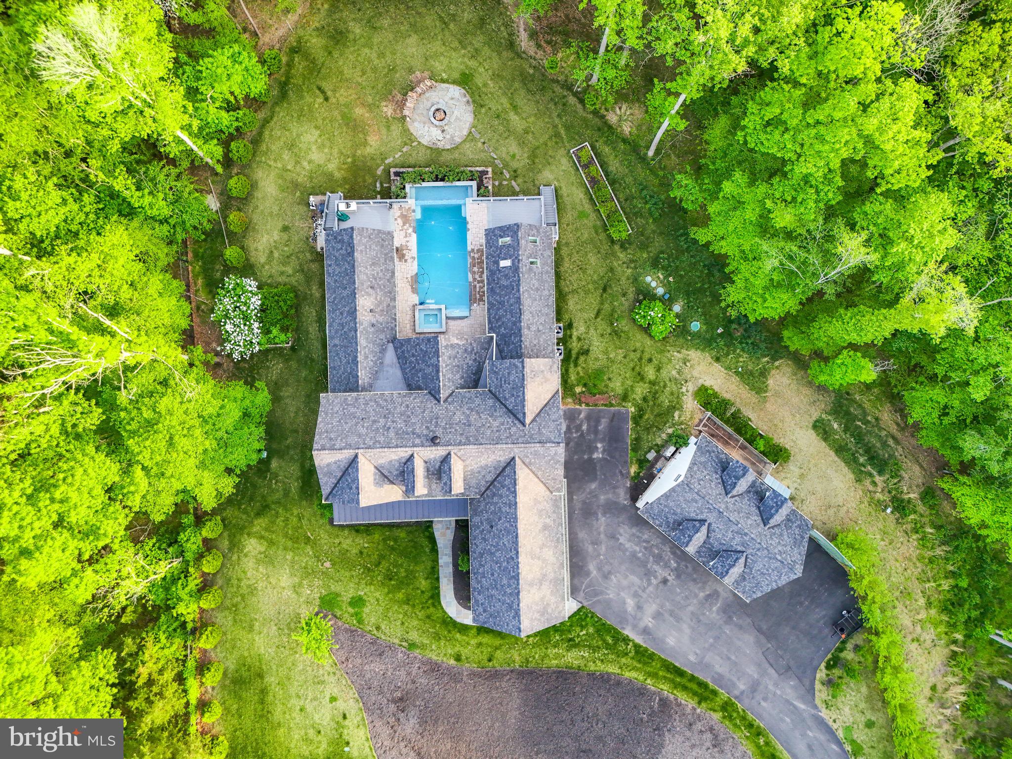 WOLF RUN SHOALS - Residential