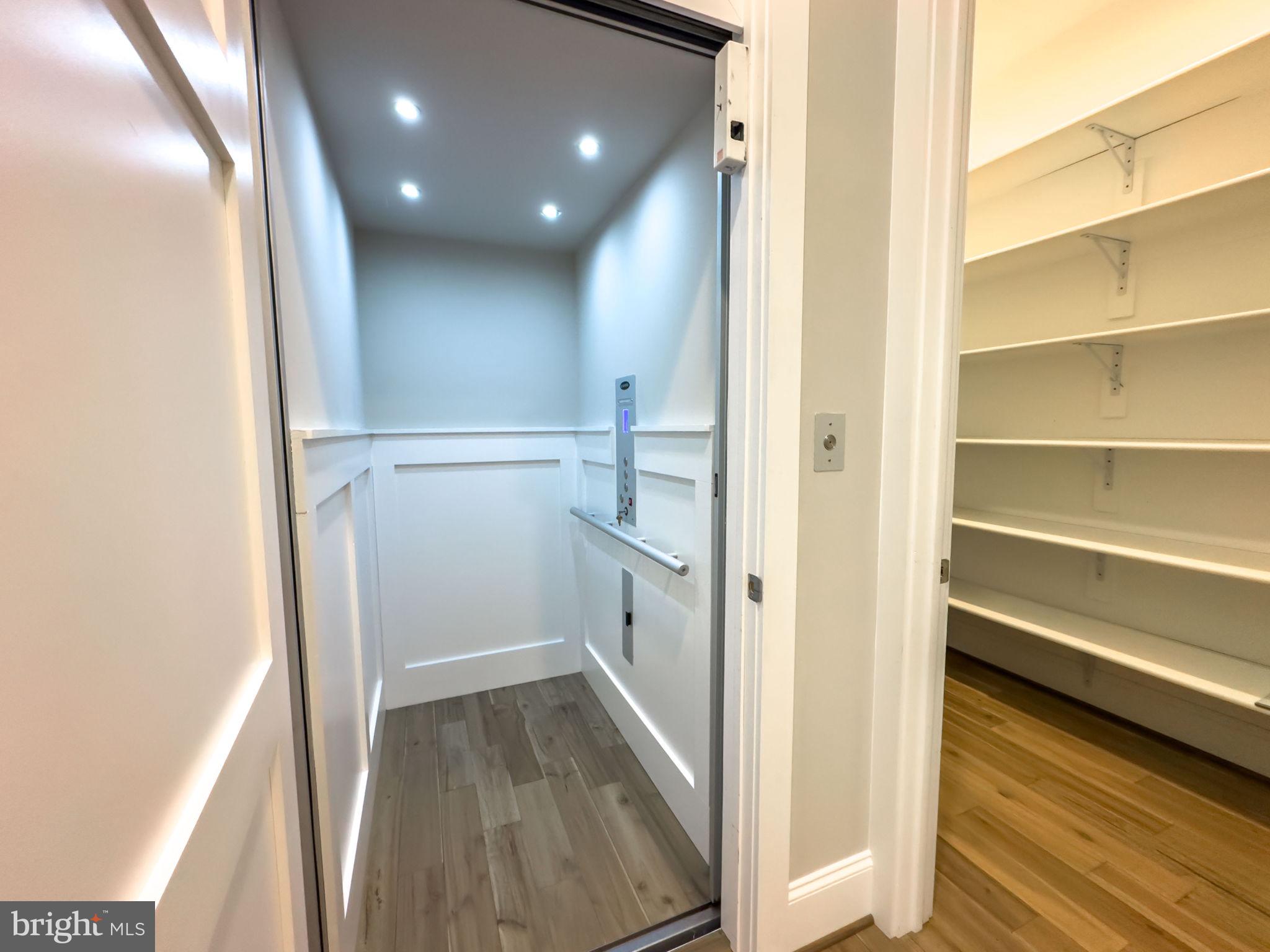 WOLF RUN SHOALS - Residential