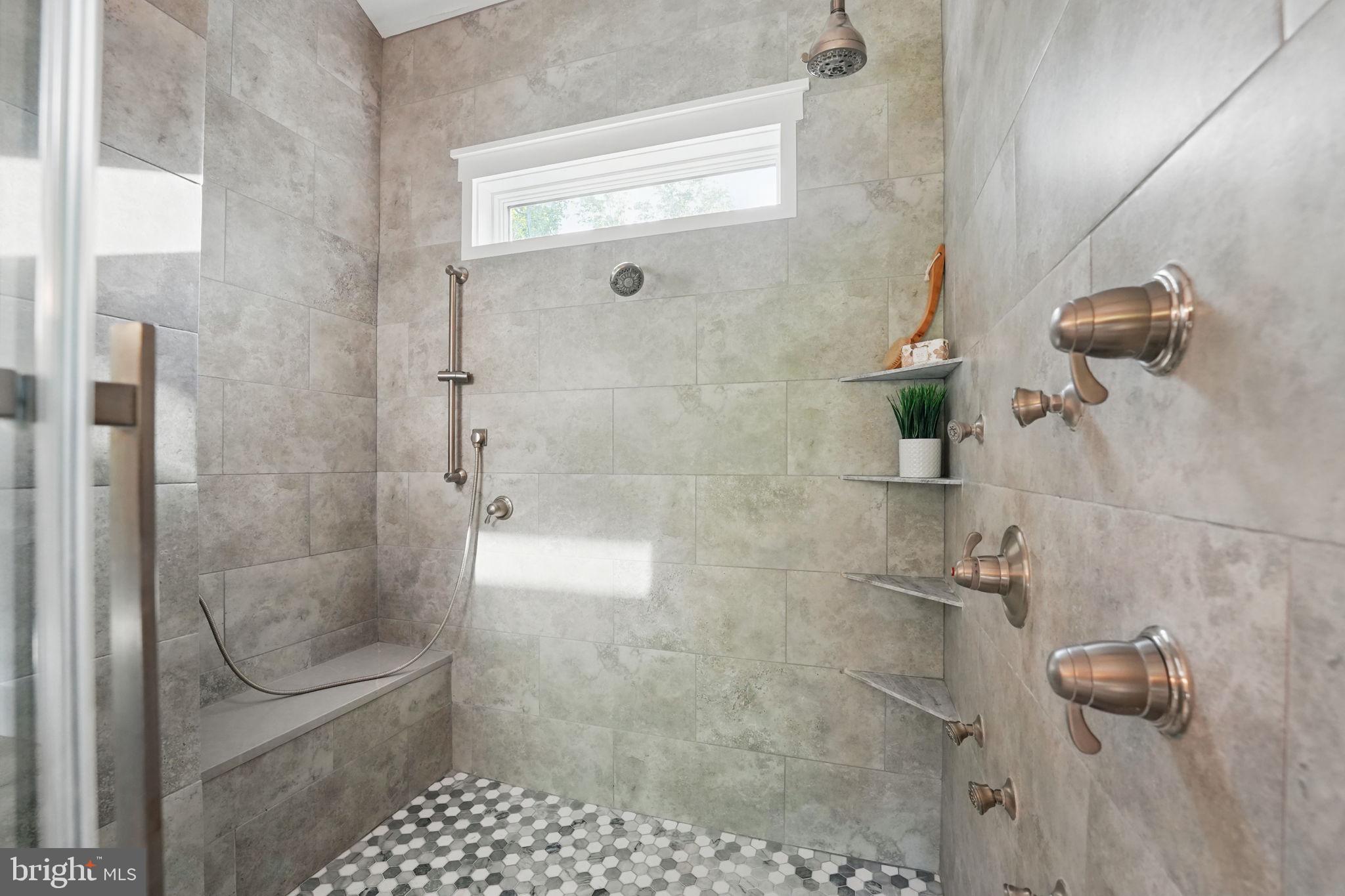 WOLF RUN SHOALS - Residential