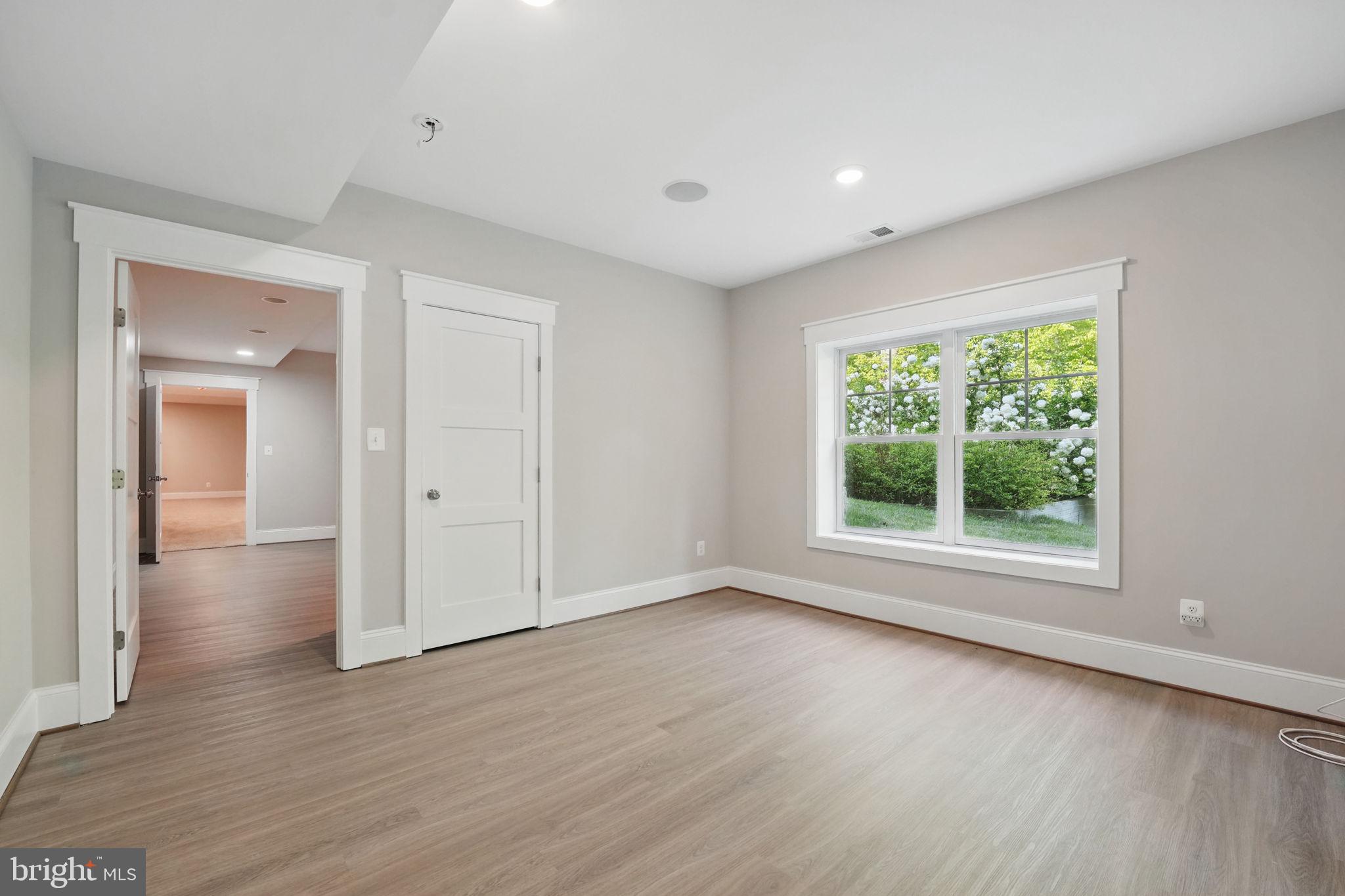 WOLF RUN SHOALS - Residential